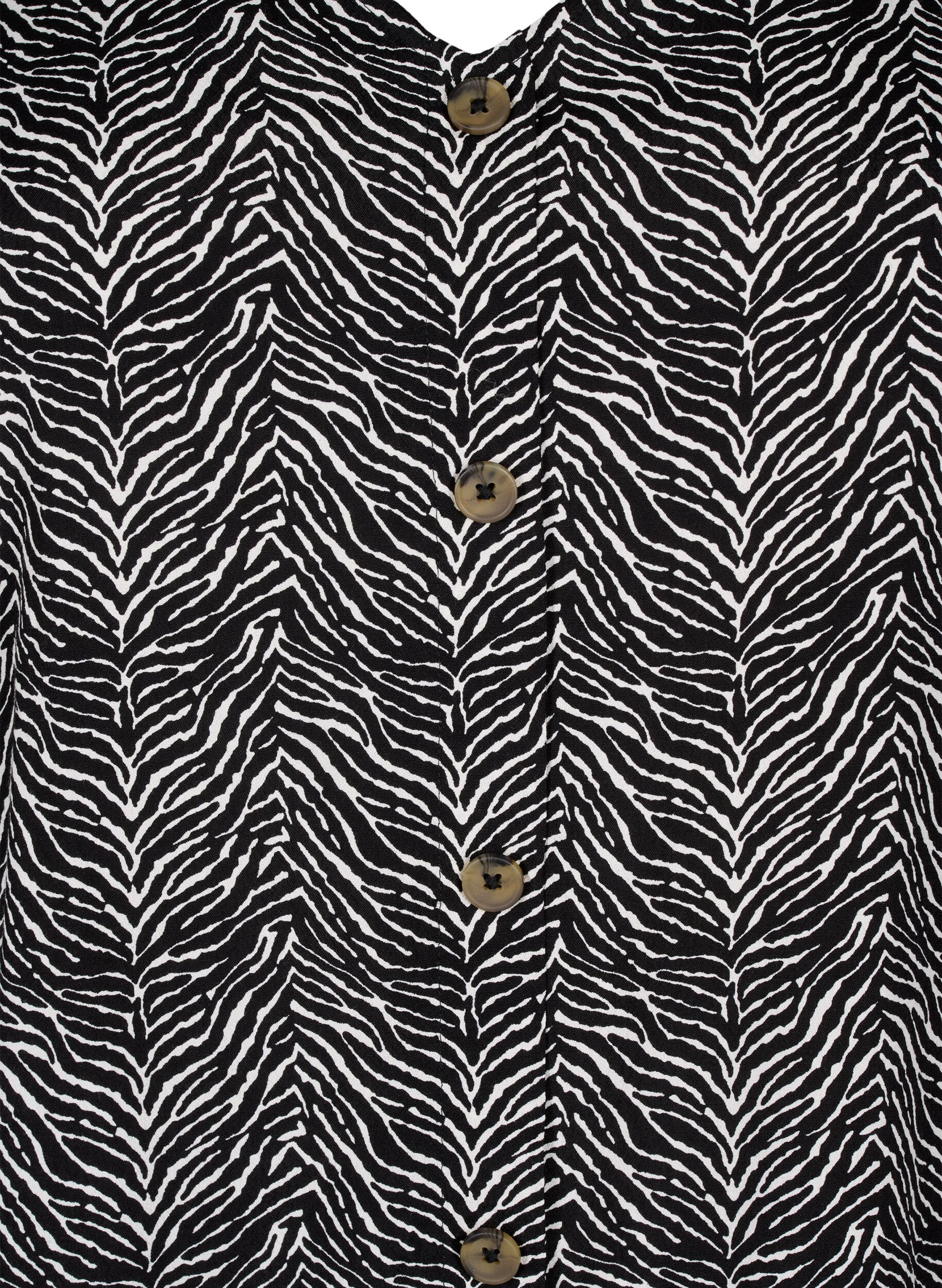 Zizzi Viskoosipusero, jossa on napit, Black Graphic AOP, Packshot image number 2