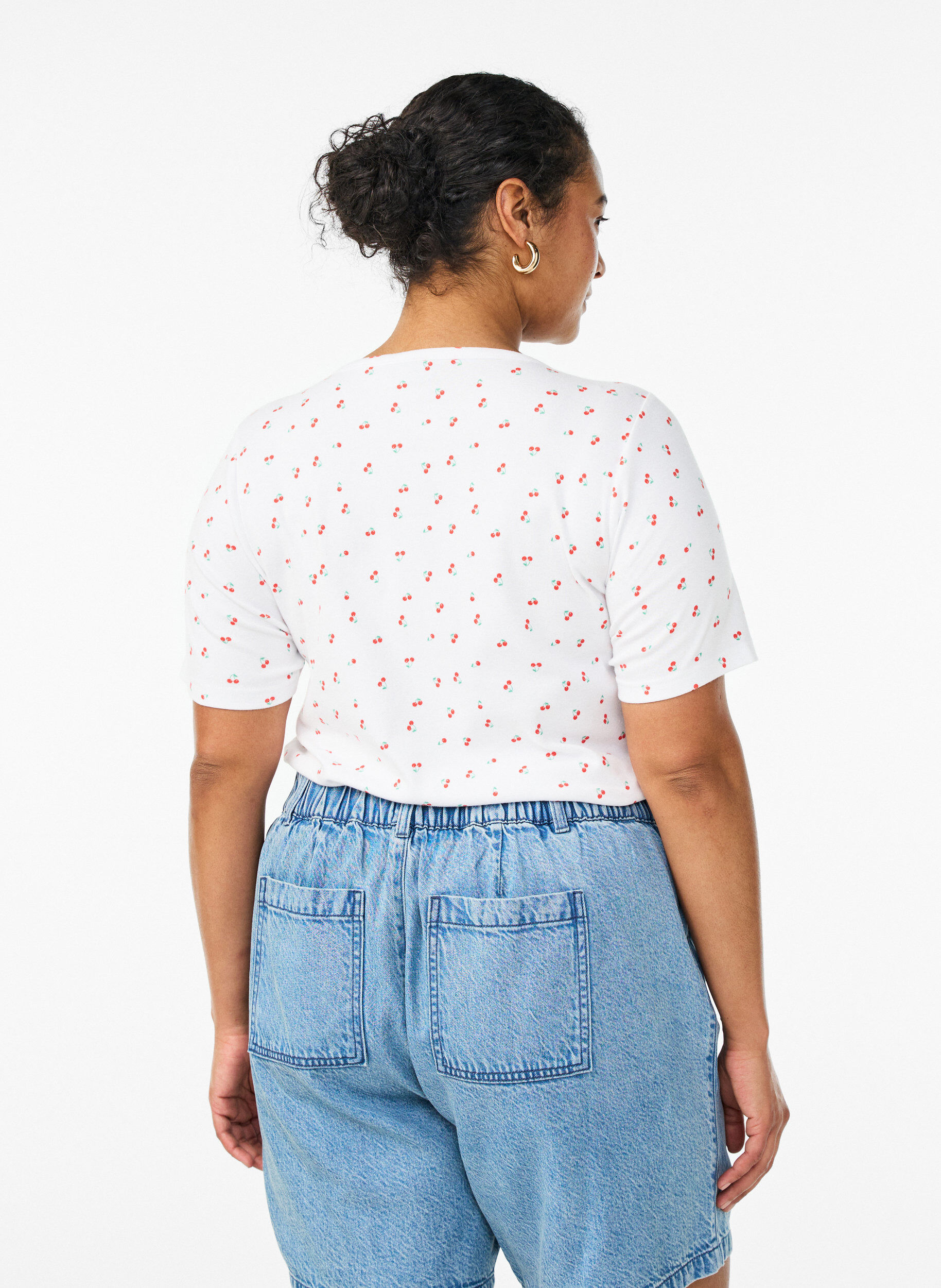 Zizzi Puuvillainen T-paita kauttaaltaan printill&auml;, Vanilja, Model image number 2