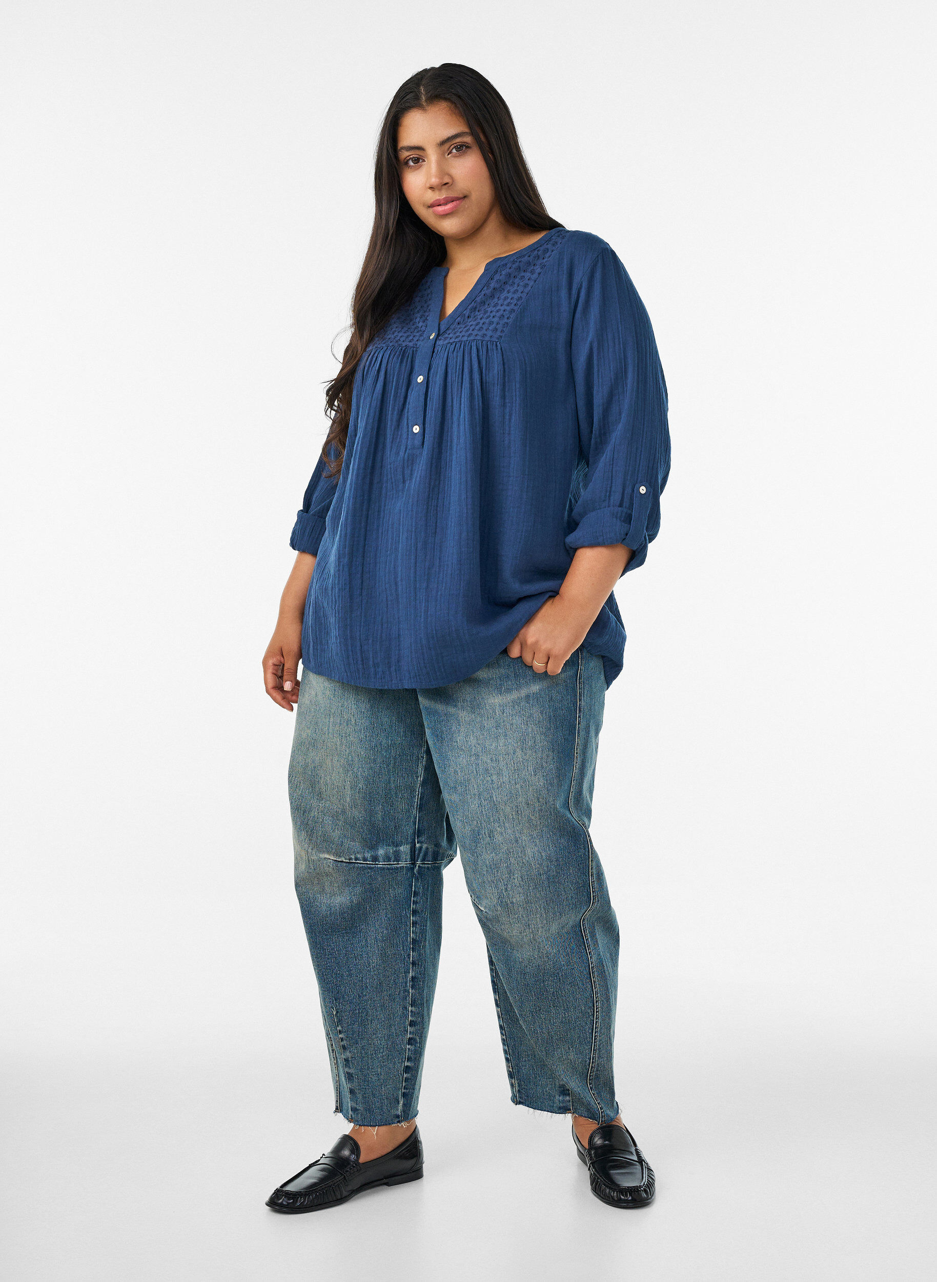 ZizziPaita puuvillamusliinissa, jossa broderie anglaise -kirjailu, Sininen, Model image number 1
