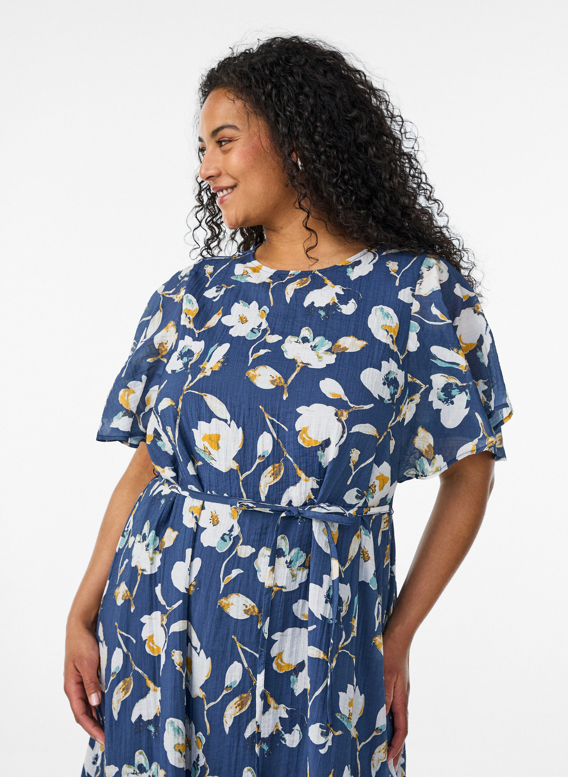 ZizziNilkkapituinen mekko, jossa on hulmuavat hihat ja solmittava vy&ouml;t&auml;r&ouml;, Sininen, Model image number 2