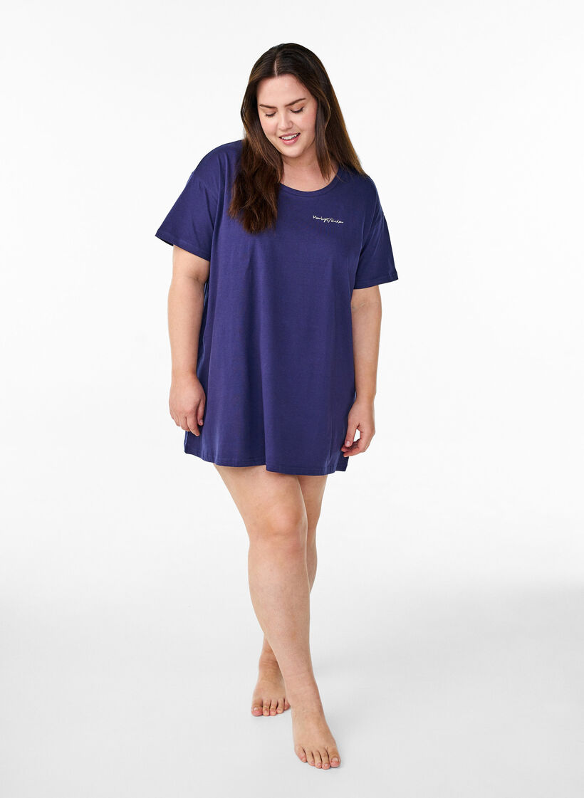 Pitkä yö-T-paita luomupuuvillasta printillä, Sininen, Model image number 1