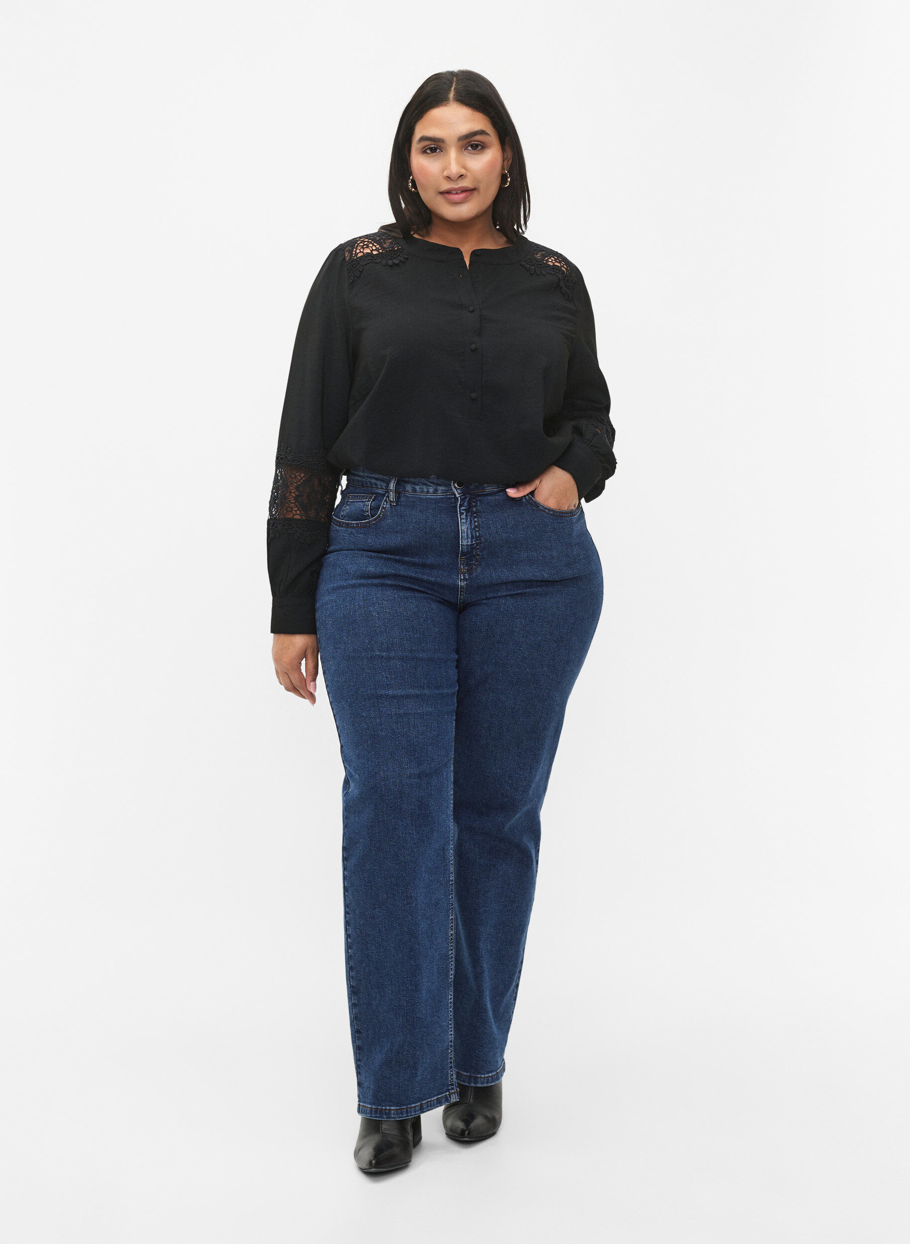 Zizzi Viskoosipusero virkatuilla yksityiskohdilla, Black, Model image number 2