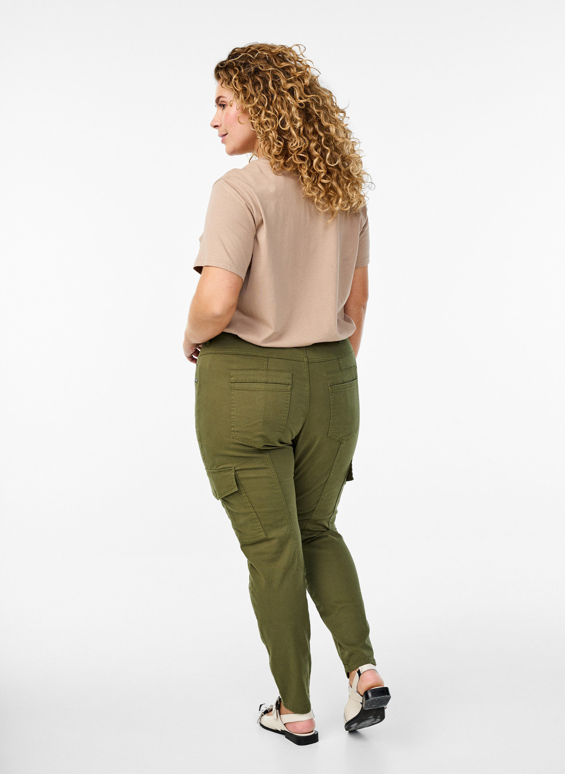 Zizzi Slim fit -housut cargotaskuilla, Vihre&auml;, Model image number 1