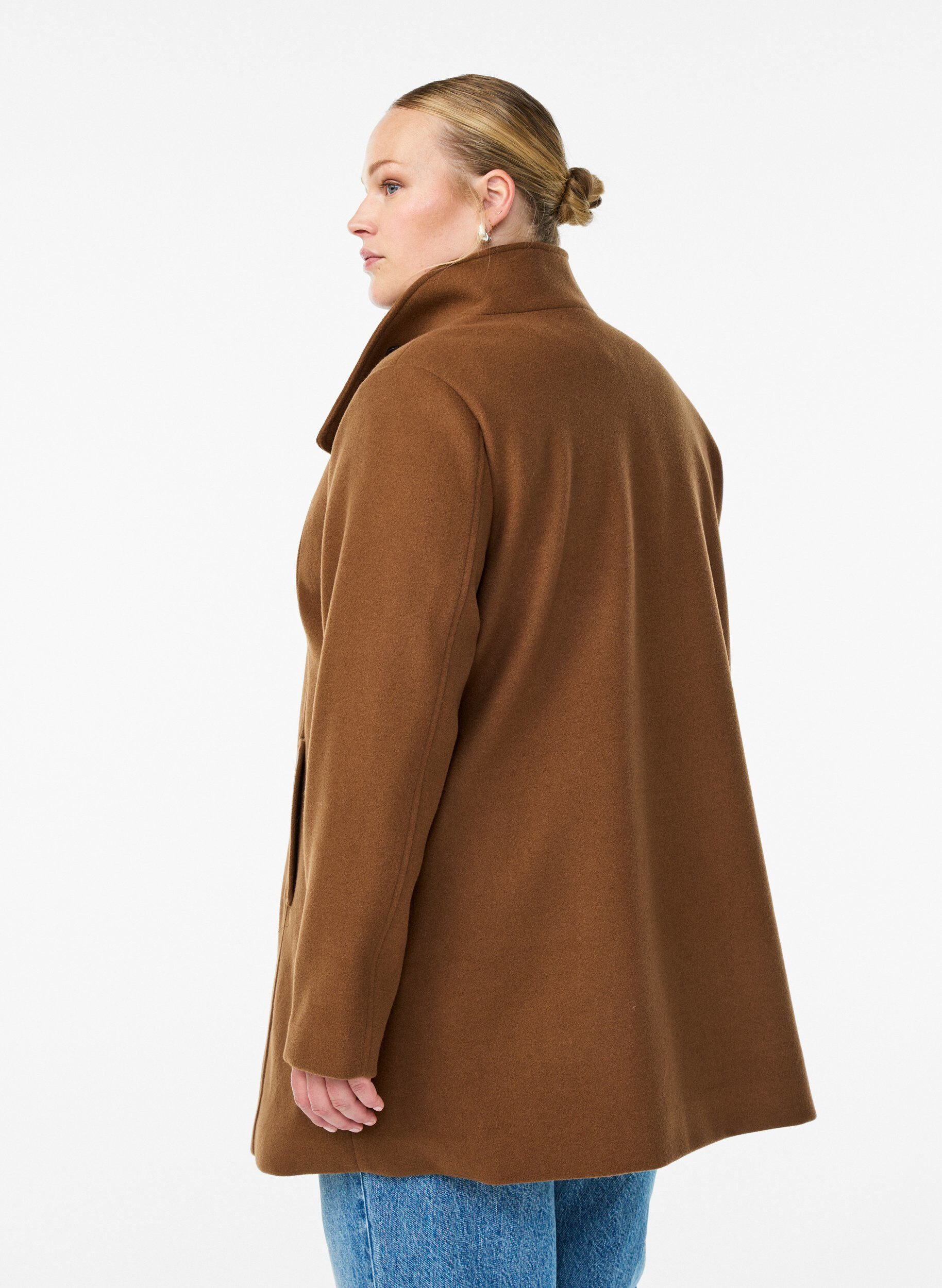 ZizziLyhyt takki A-linjaisella leikkauksella, Ruskea, Model image number 2