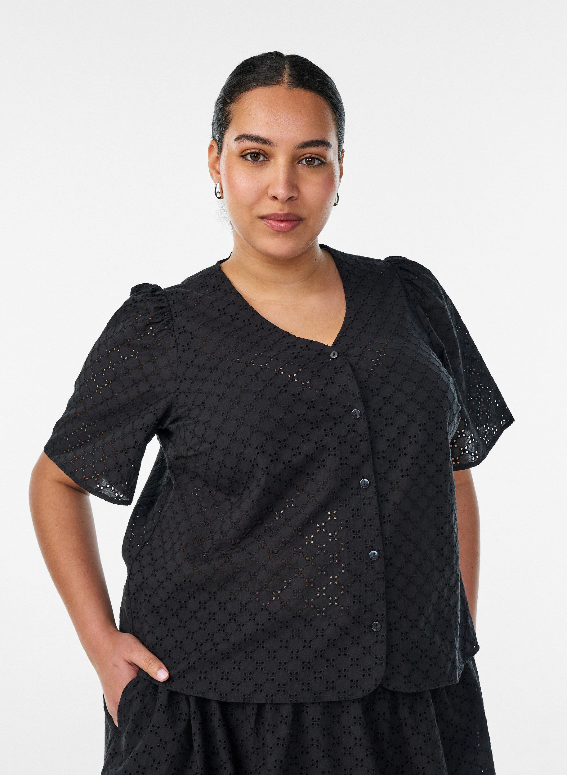 ZizziBrodyyripusero nappikiinnityksell&auml;, Musta, Model image number 0