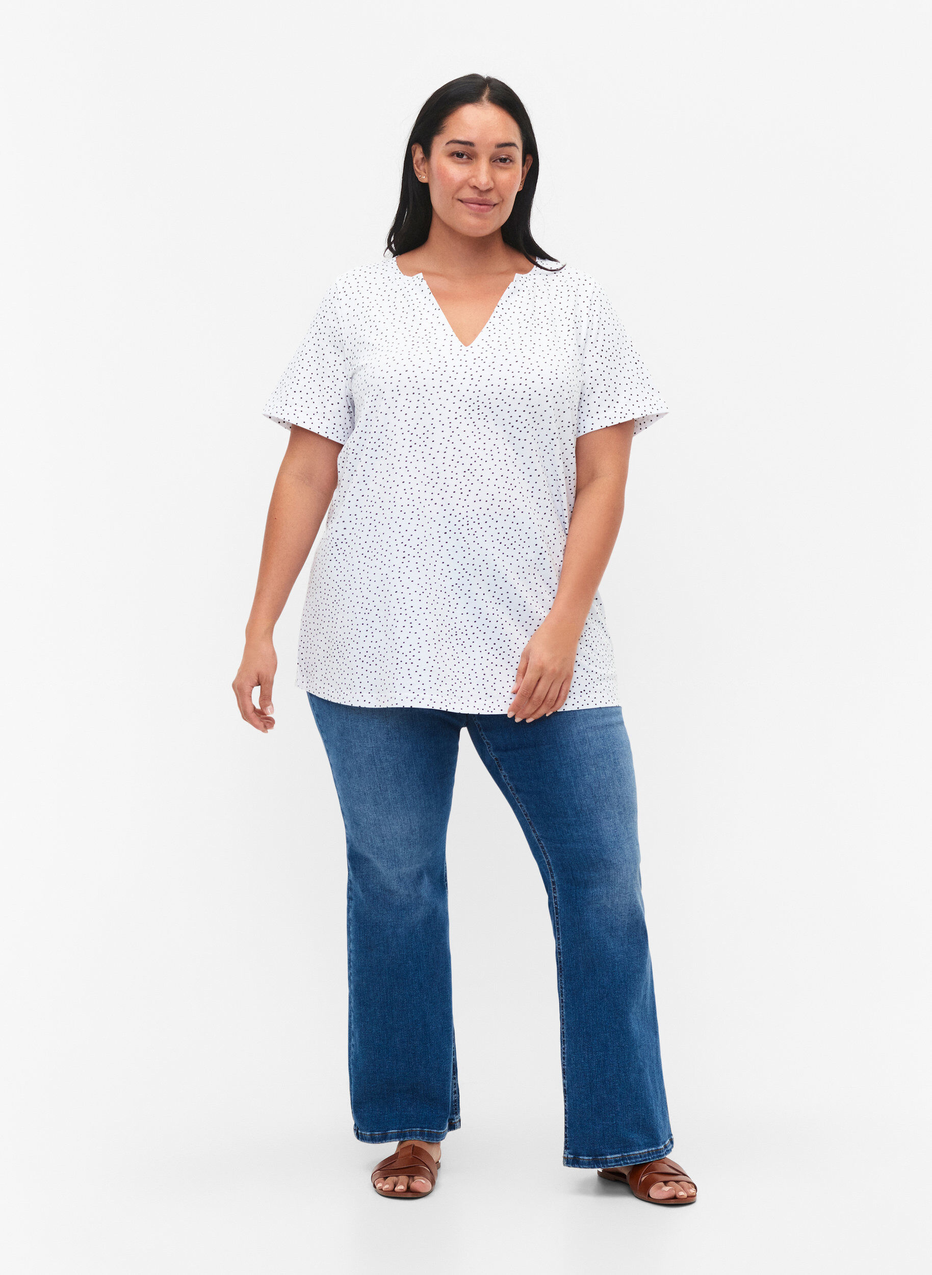 Zizzi Puuvillainen T-paita pilkuilla ja v-p&auml;&auml;ntiell&auml;, B.White/Black Dot, Model image number 2