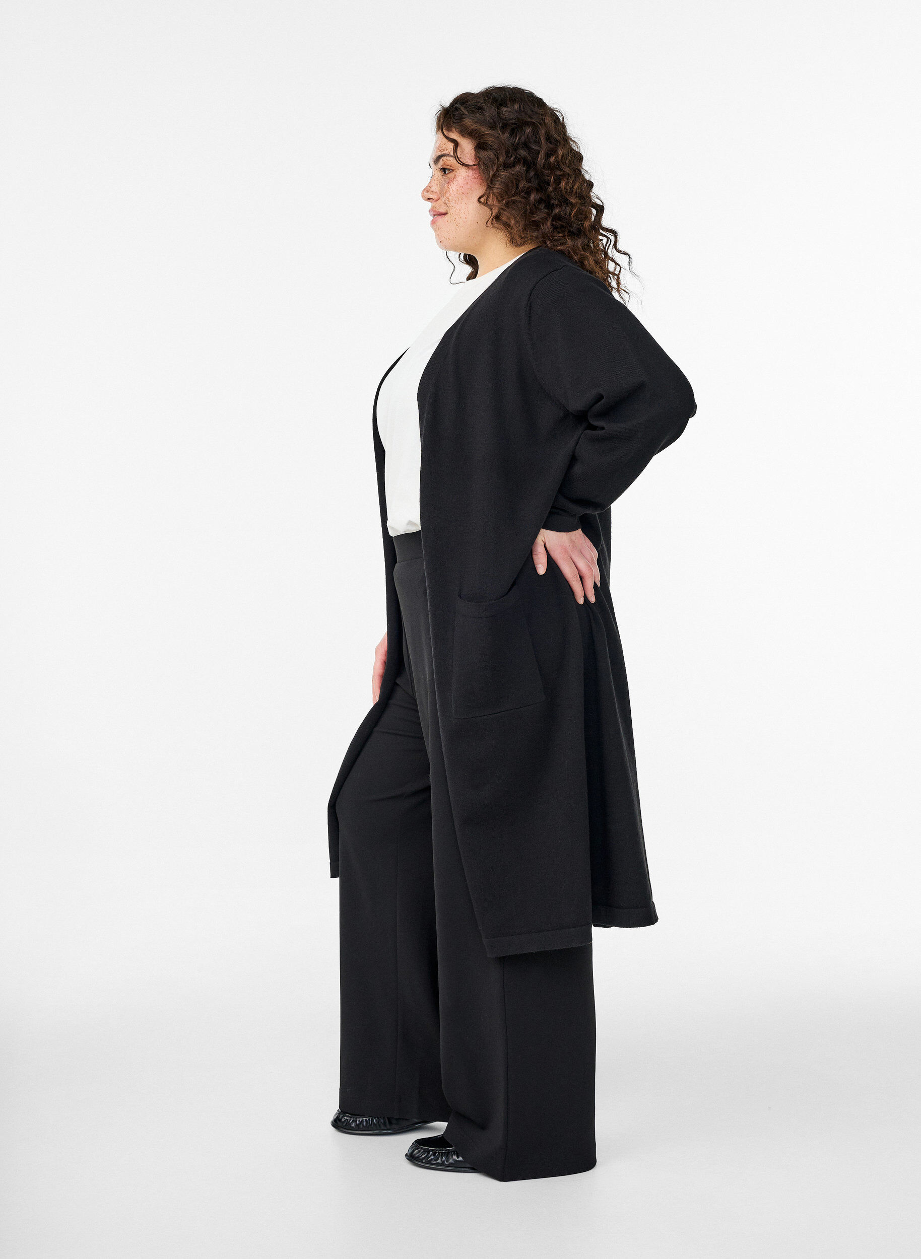 ZizziPitk&auml;, avoin neuletakki taskuilla, Musta, Model image number 2