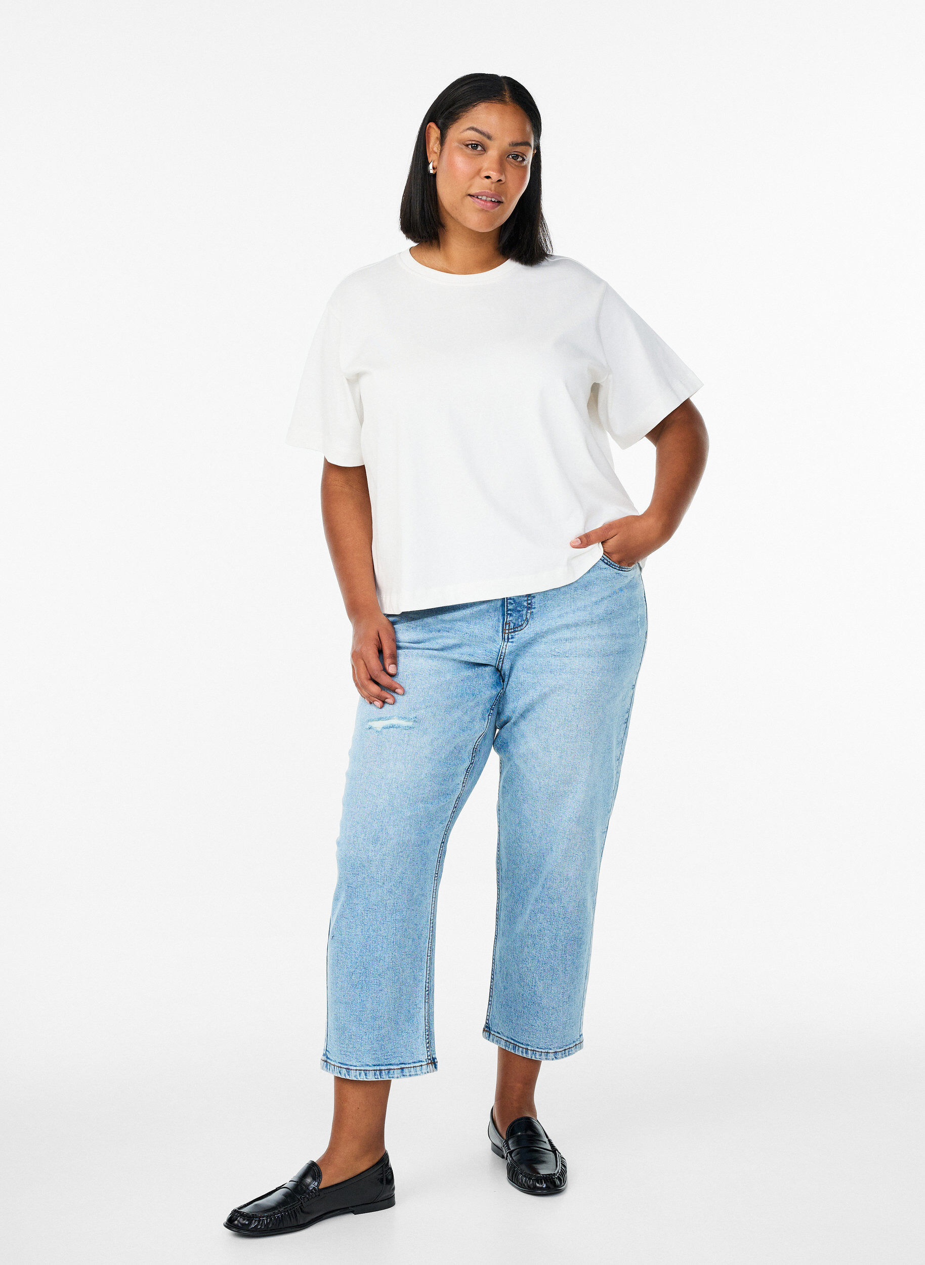 Vera-cropped-farkut revityill&auml; yksityiskohdilla, Sininen, Model
