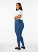 Amy korkea vy&ouml;t&auml;r&ouml;iset super slim fit -farkut, Sininen, Model image number 1