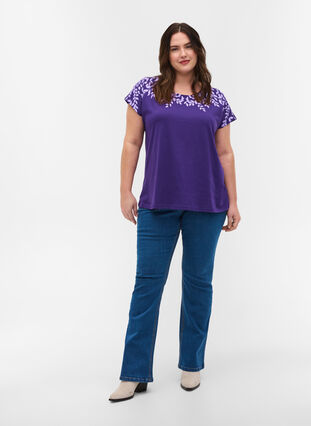 Puuvillainen t-paita printtiyksityiskohdilla , Violet Ind Mel Feath, Model image number 2