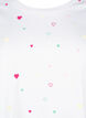 Luomupuuvillasta valmistettu T-paita sydämillä., White Heart Emb., Packshot image number 2