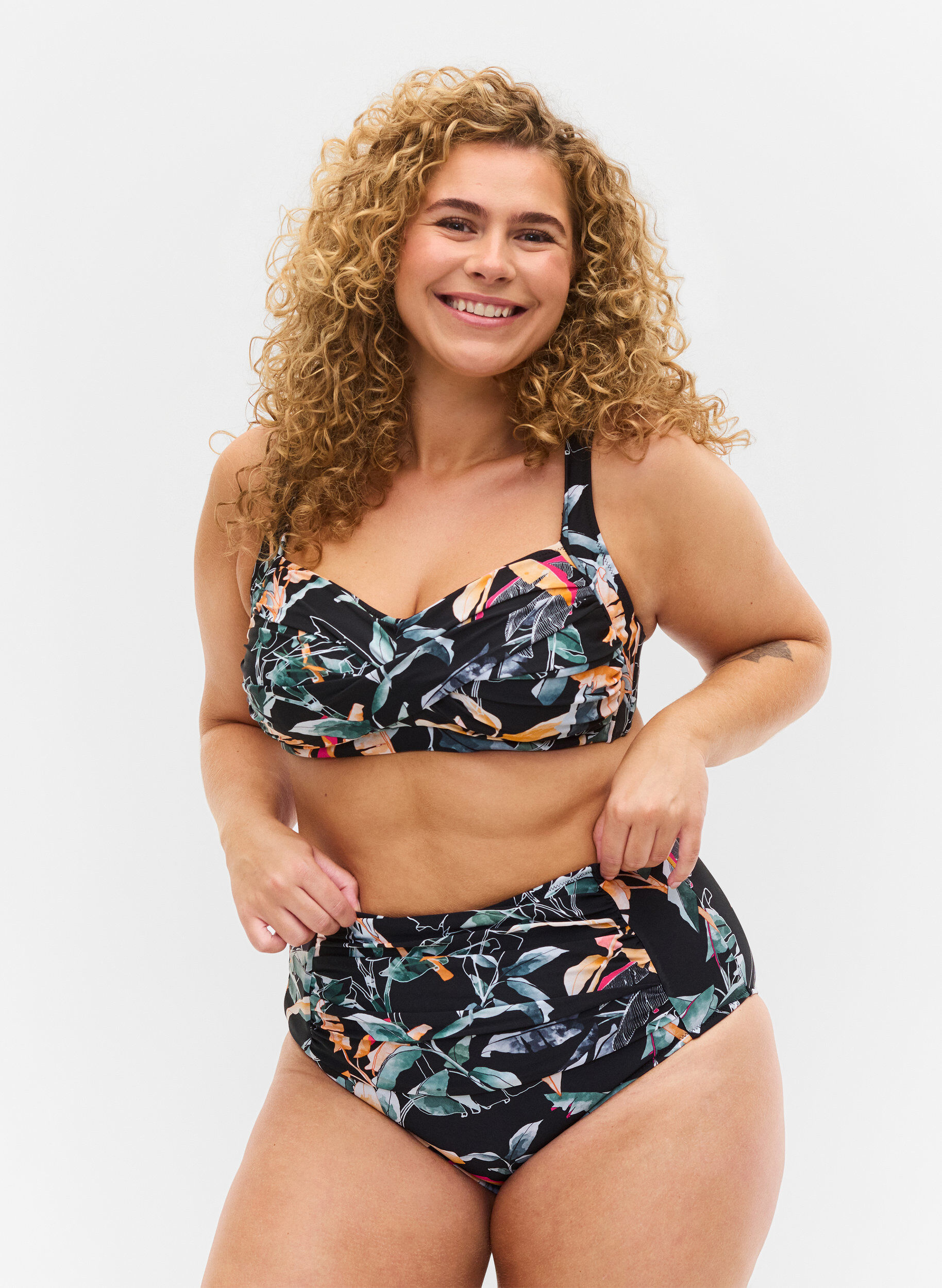 Zizzi Ekstrakorkeavy&ouml;t&auml;r&ouml;inen bikinialaosa kuosilla, Leaf Print, Model image number 0