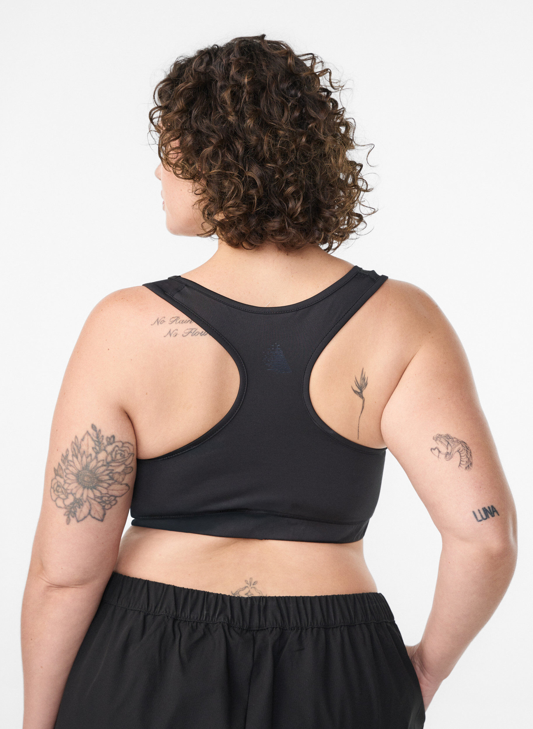 ZizziUrheiluliivit racerback-selk&auml;osalla, Musta, Model image number 2