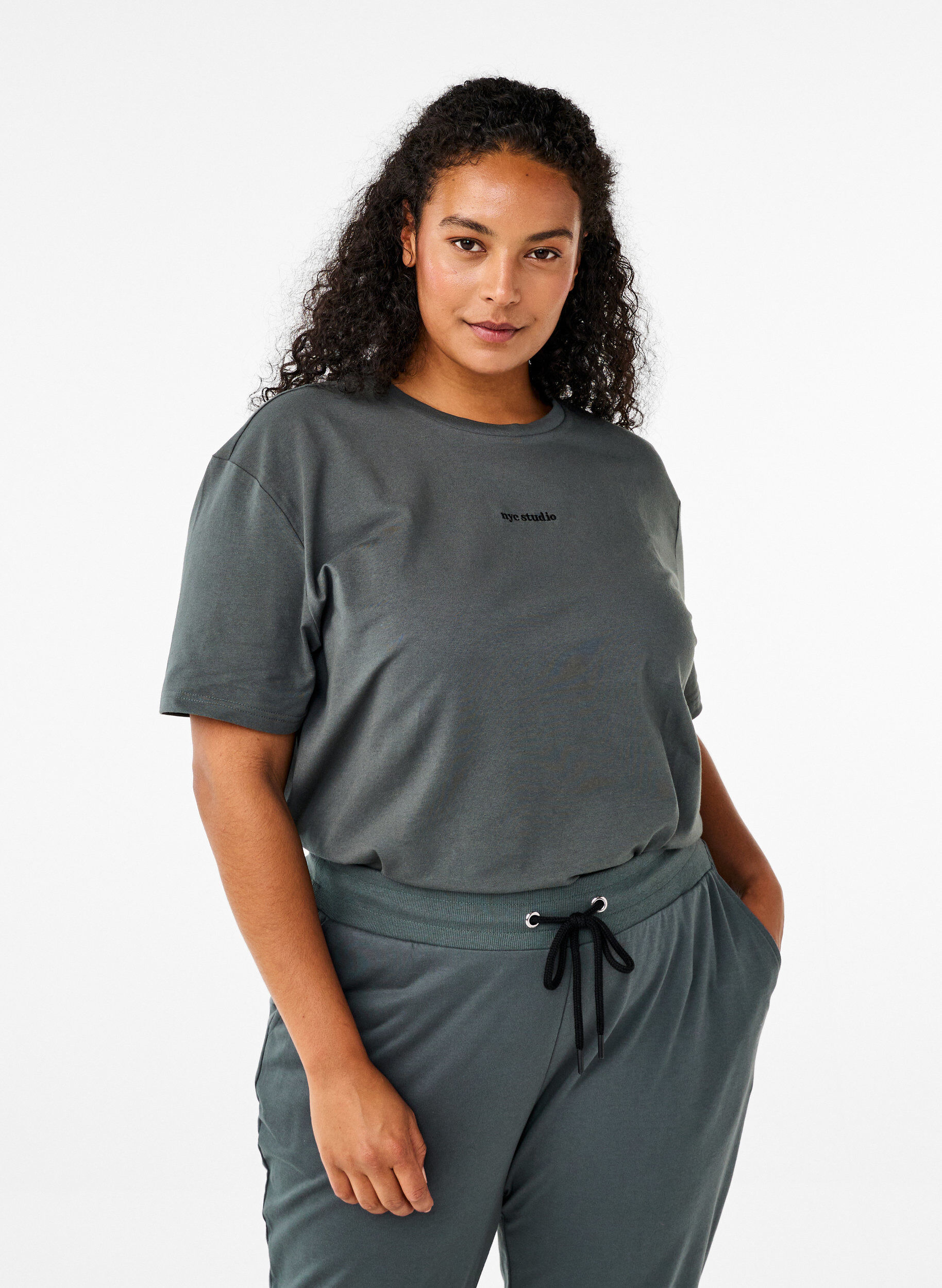 ZizziSporttinen T-paita luomupuuvillasta, , Model image number 0
