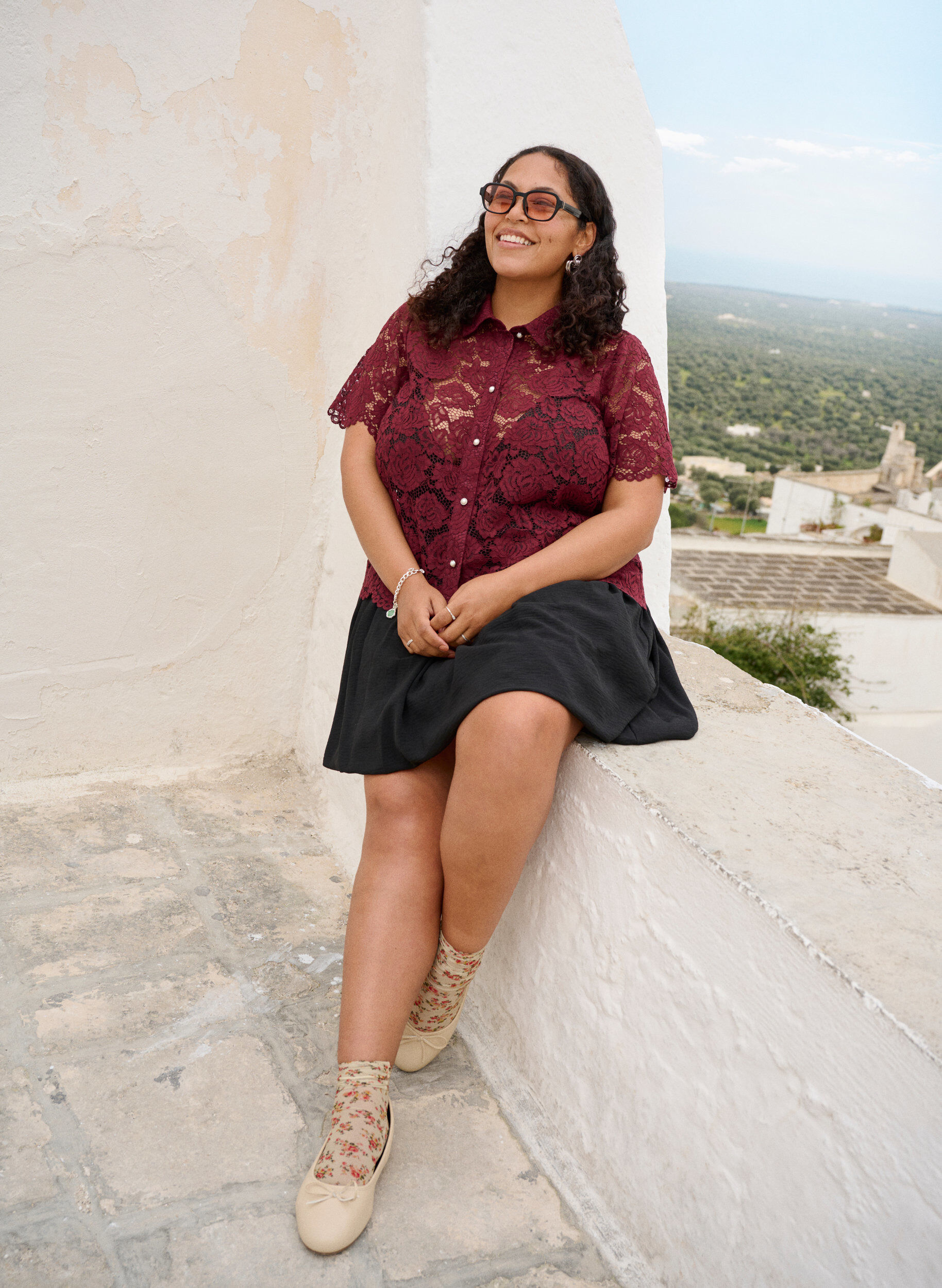 Zizzi Lyhyt pallomainen hame, jossa on joustava vy&ouml;t&auml;r&ouml;nauha, Musta, Image image number 0