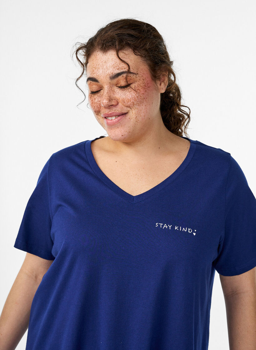 Pitsireunainen viskoositoppi, Violetti, Model image number 3