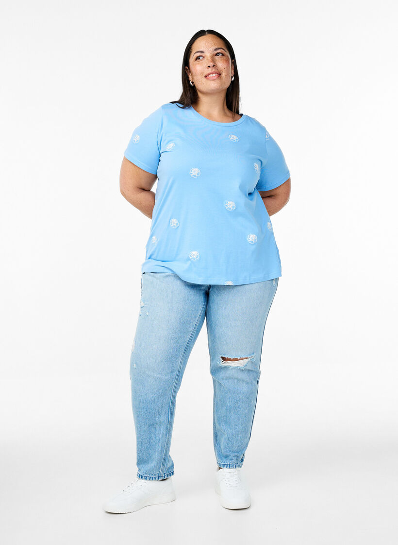 Luomupuuvillainen T-paita kirjailuilla kuvioilla., Sininen, Model image number 1