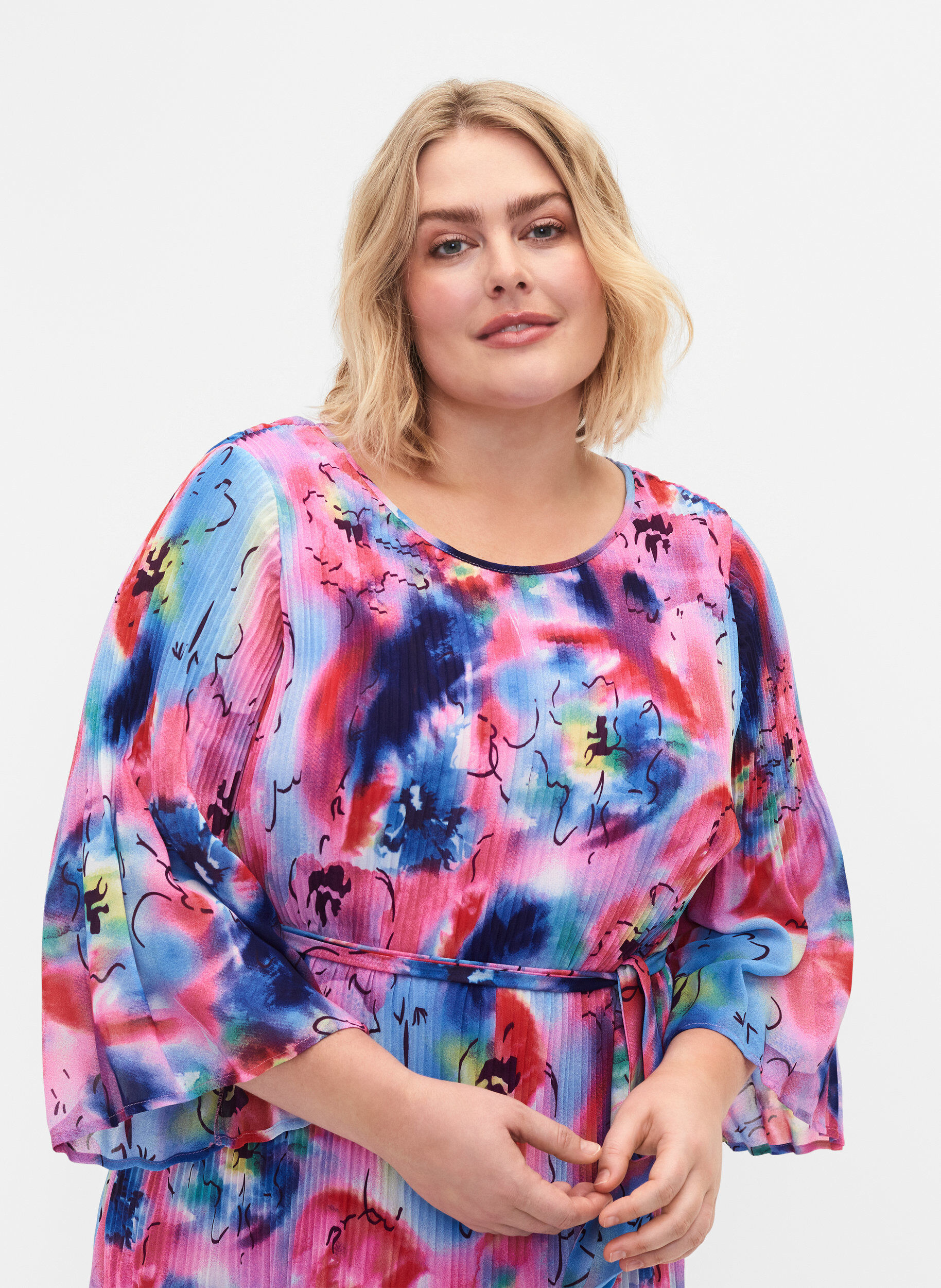 Zizzi Pliseerattu mekko nauhalla, Lavender Space AOP, Model image number 2