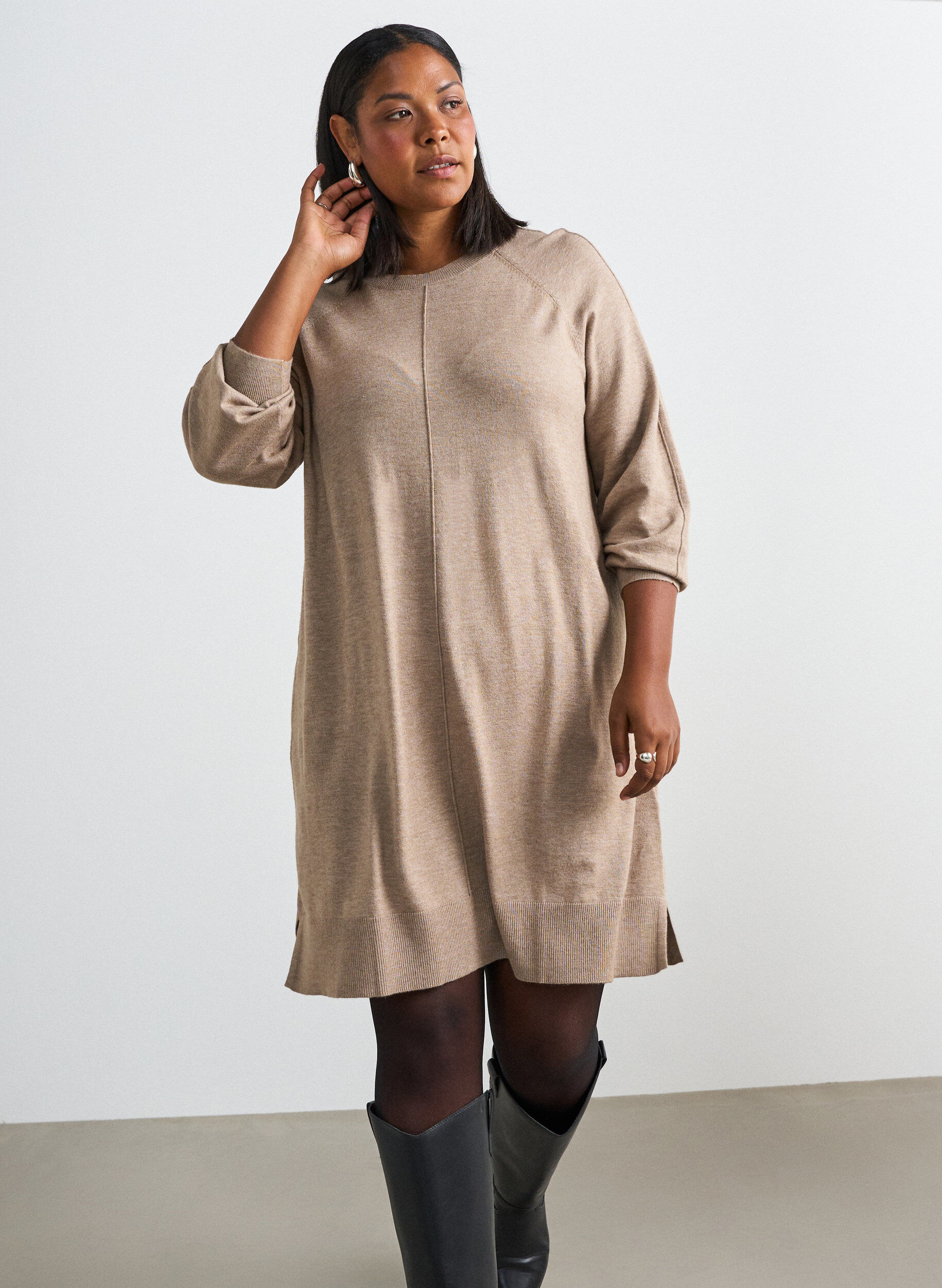ZizziLyhyt neulemekko raglanhihoilla ja keskisaumalla, Beige, Model image number 0