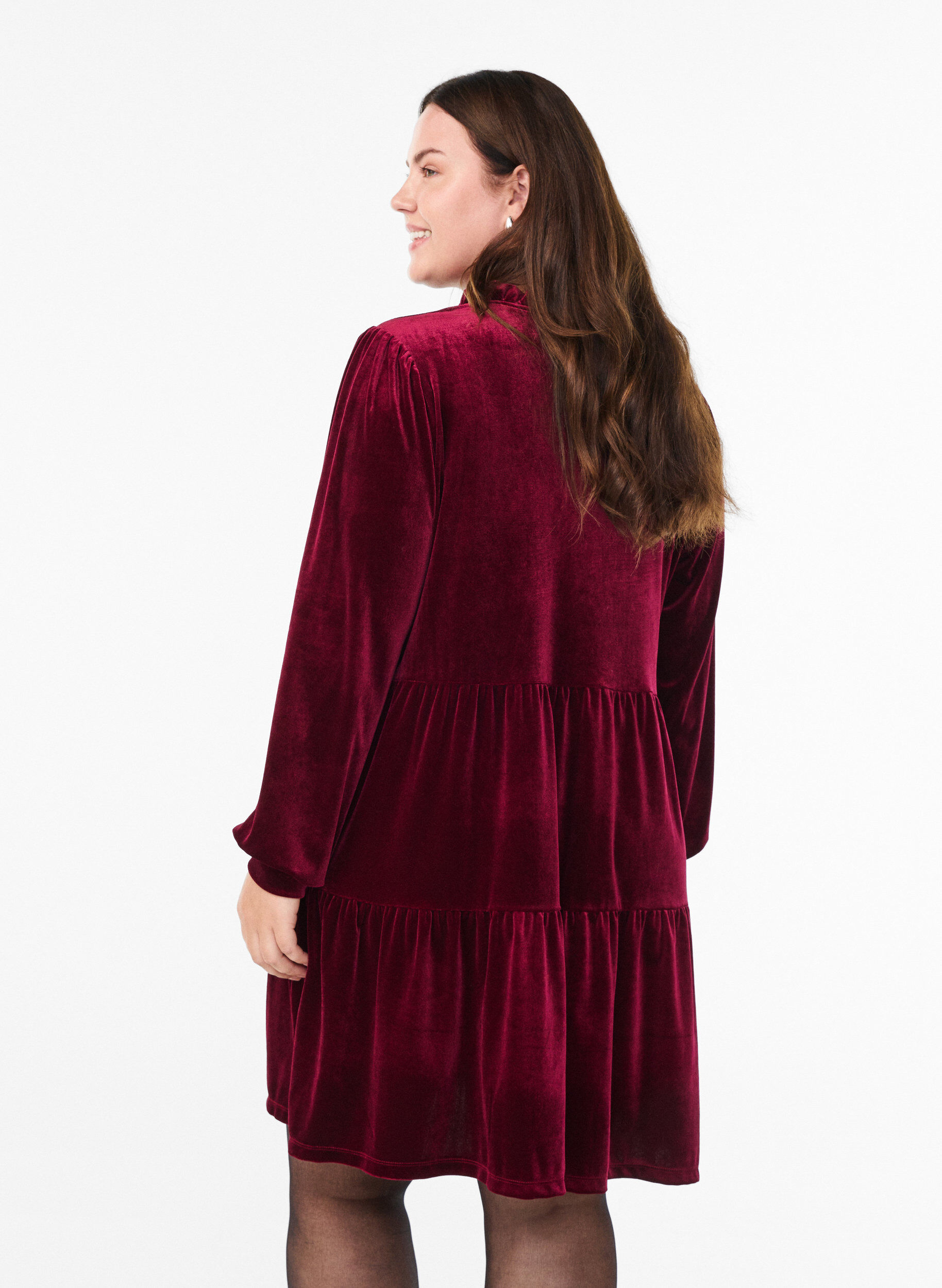 ZizziLyhyt veluurimekko r&ouml;yhel&ouml;kauluksella ja pitkill&auml; hihoilla, Punainen, Model image number 2