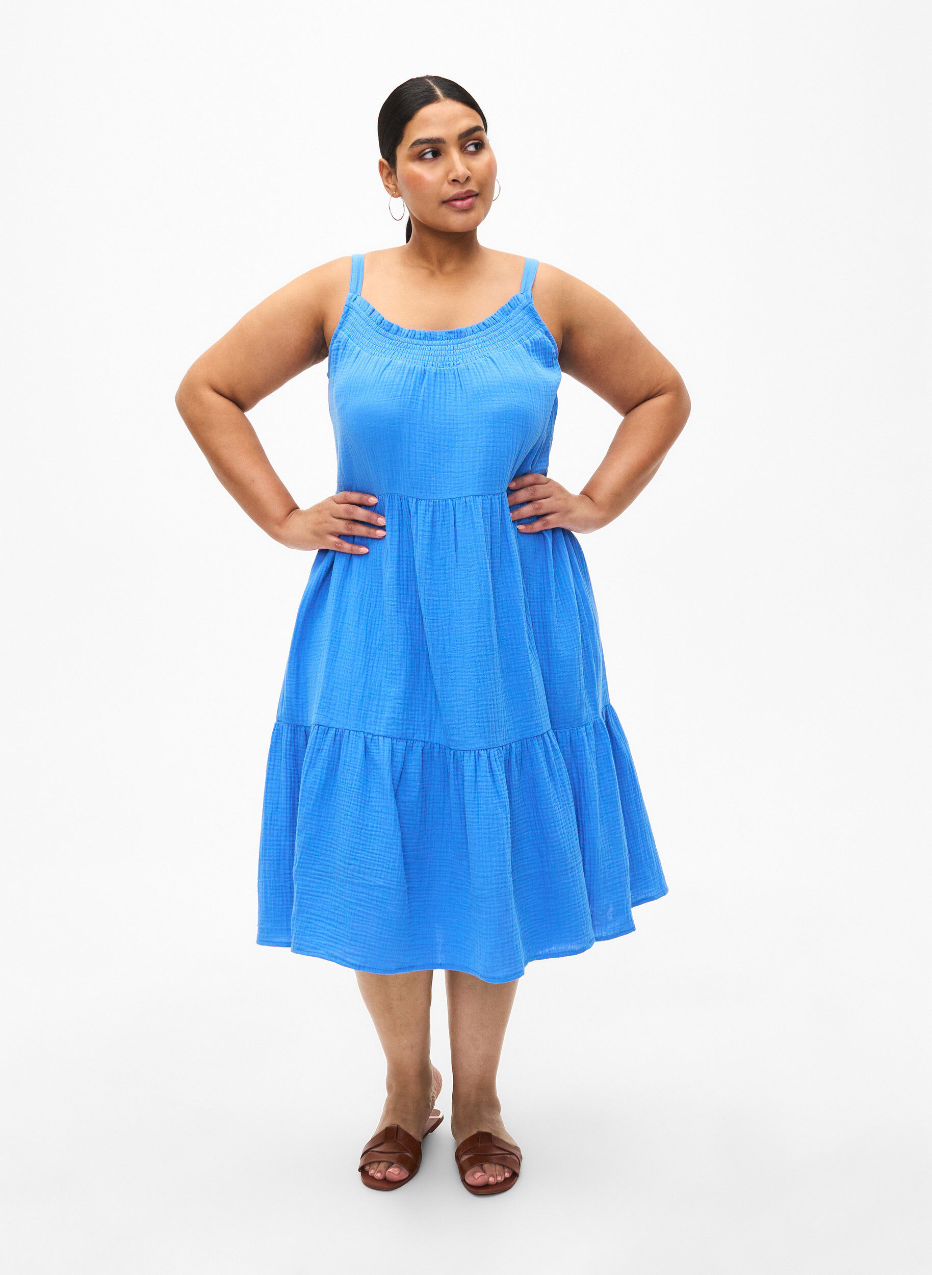 Zizzi Yksiv&auml;rinen puuvillainen olkainmekko, Marina, Model image number 2