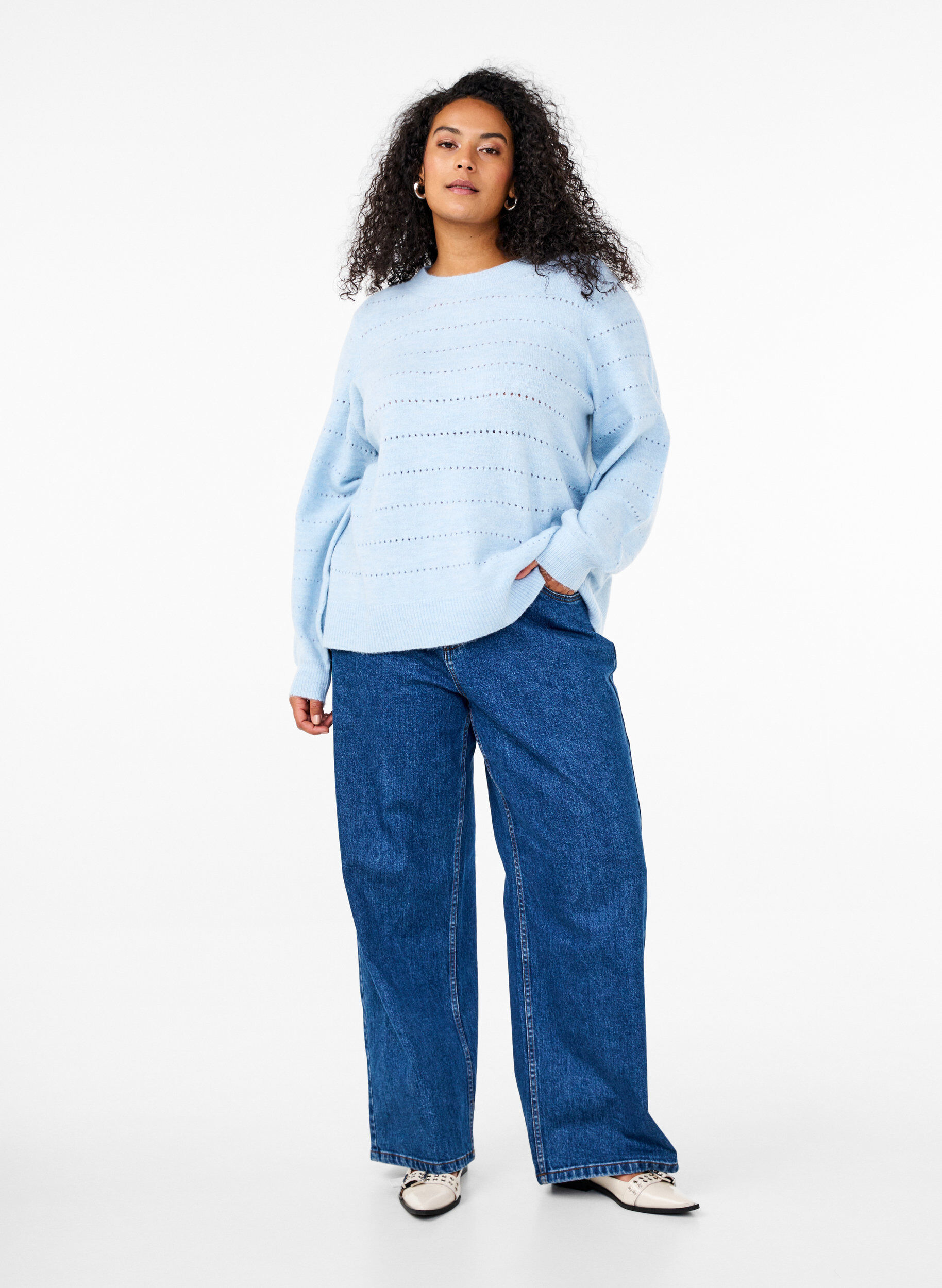 Zizzi Neulepaita py&ouml;re&auml;ll&auml; p&auml;&auml;ntiell&auml; ja pitsikuviolla, Cashmere Blue Mel., Model image number 2