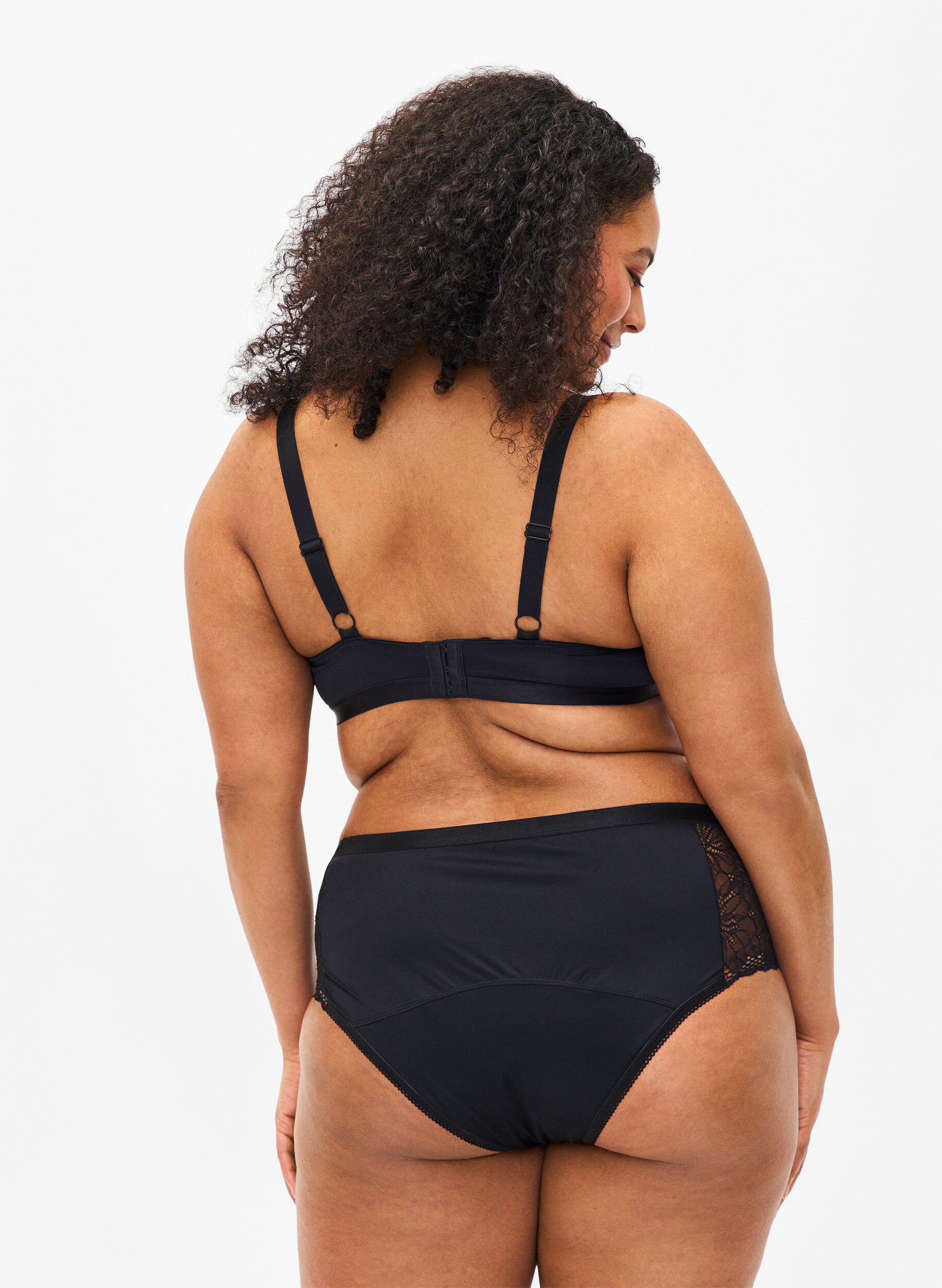 Zizzi Hipster-kuukautispikkuhousut pitsill&auml;, Black, Model image number 1