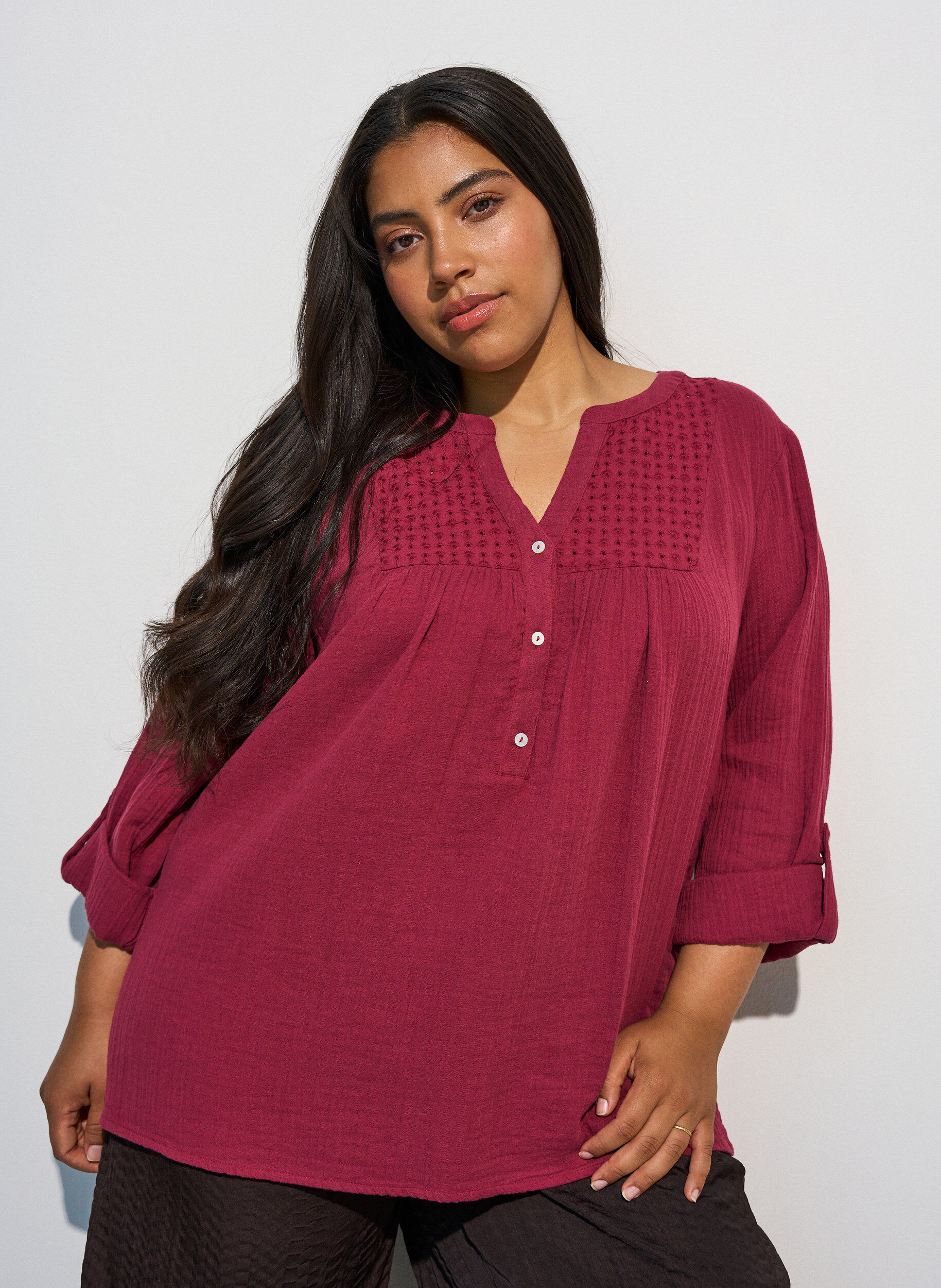 ZizziPaita puuvillamusliinissa, jossa broderie anglaise -kirjailu, Punainen, Model image number 0