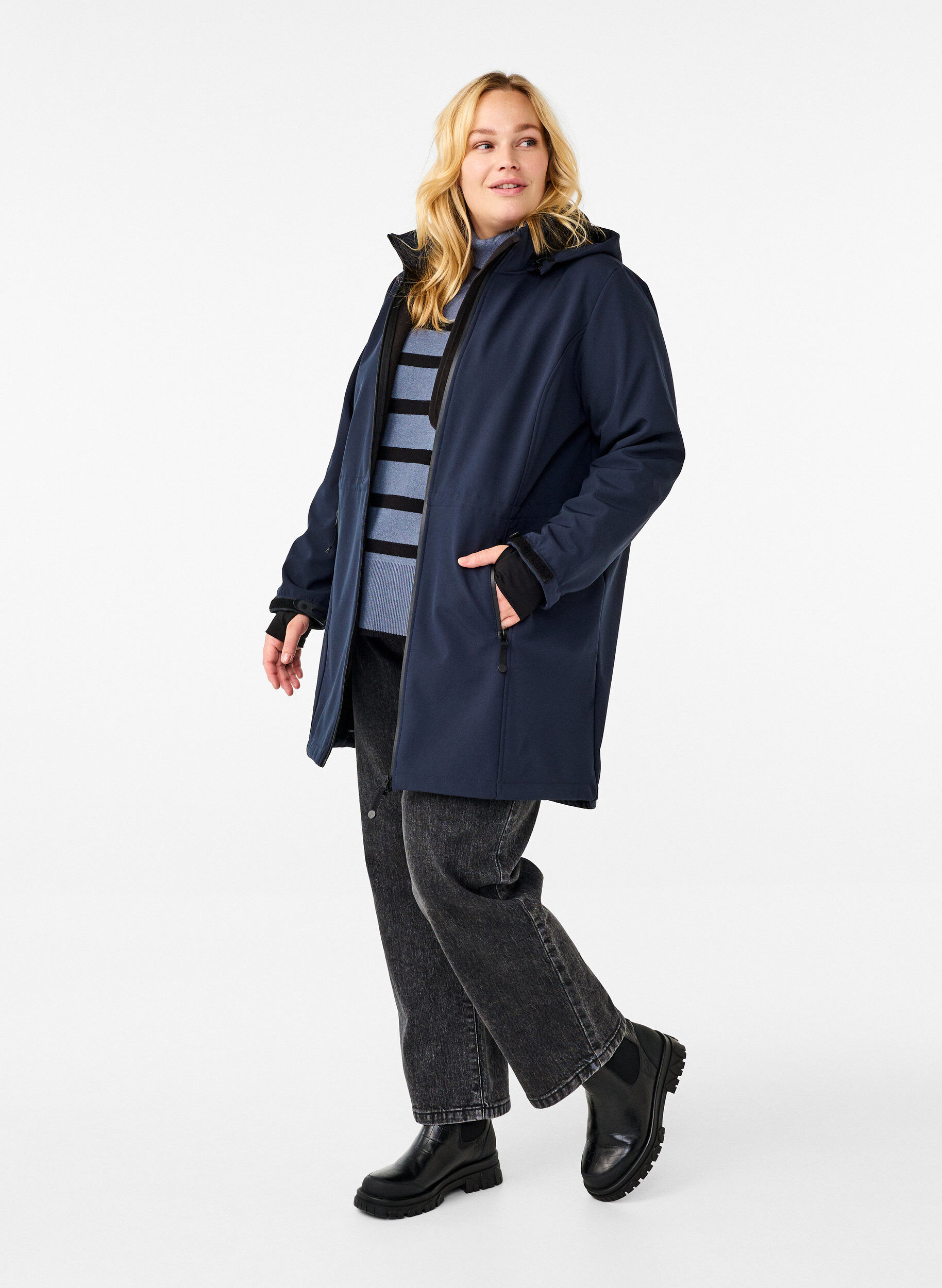 ZizziSoftshell-takki irroitettavalla hupulla, Sininen, Model image number 1