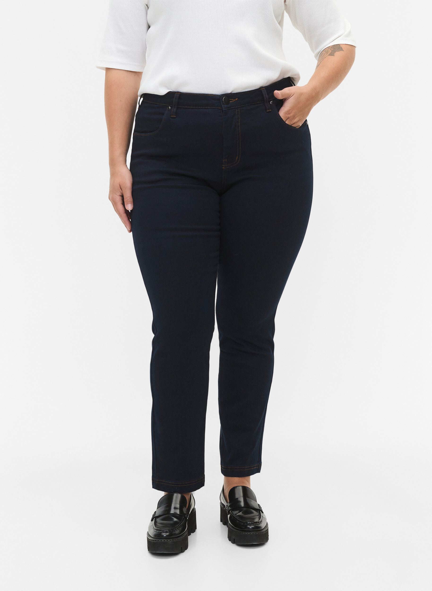 ZizziSlim fit Emily-farkut normaalilla vy&ouml;t&auml;r&ouml;ll&auml;, Sininen, Model image number 2