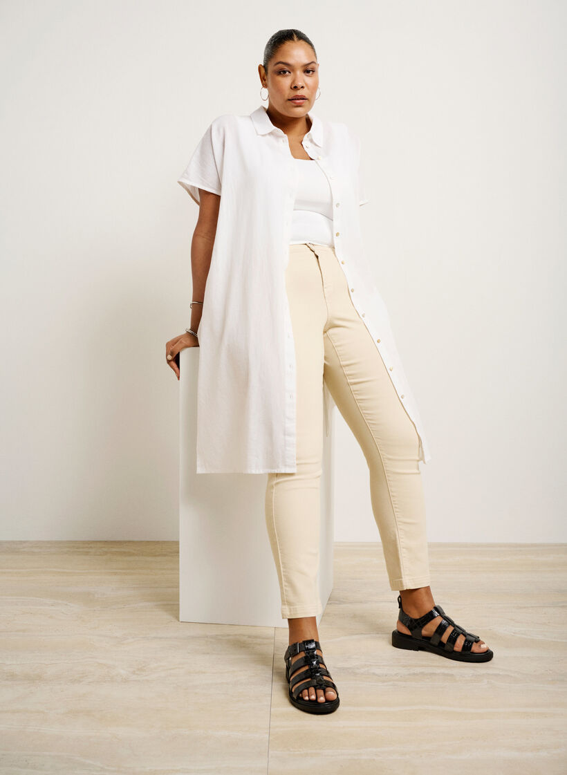 Leveälestiset sandaalit kiiltävästä krokotiilinnahasta, Black, Image image number 0