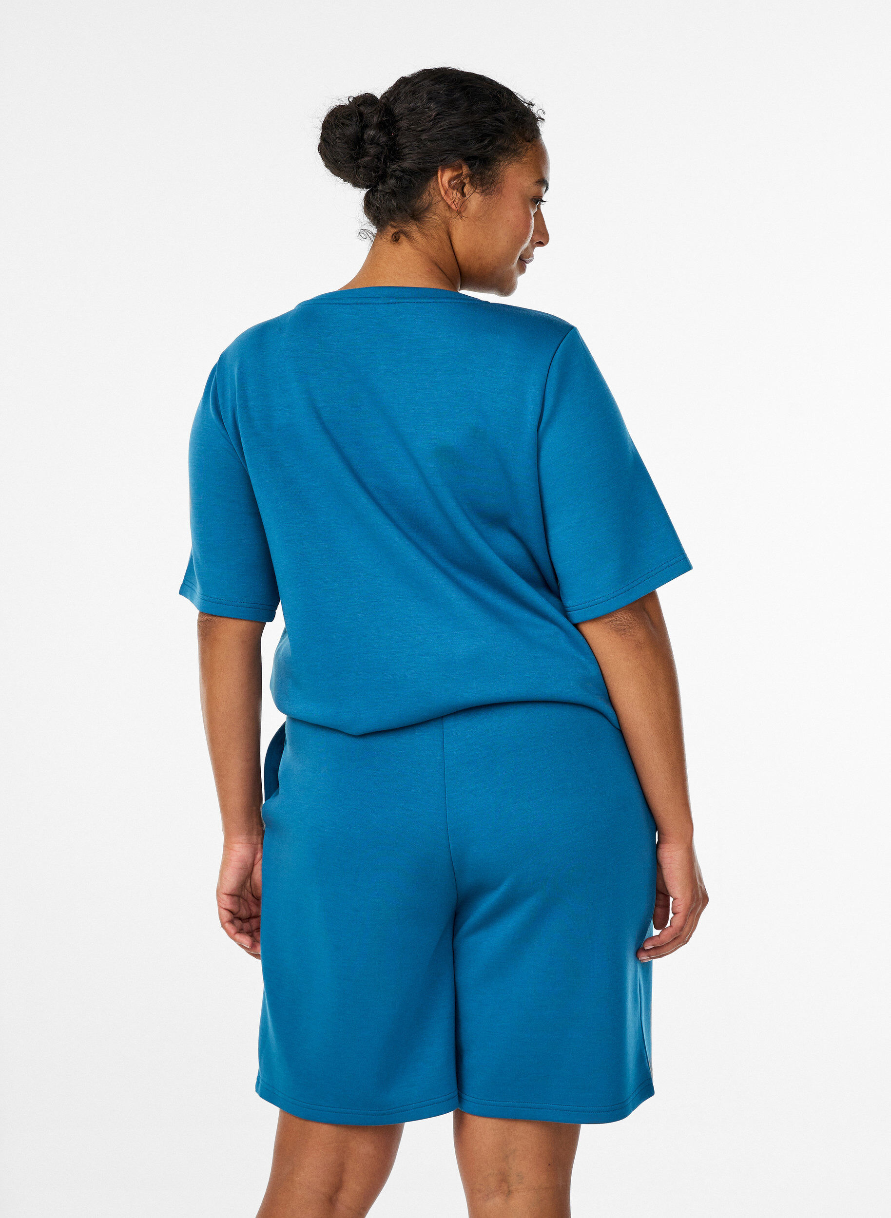 Zizzi Shortsit modaalisekoitteesta taskuilla, Sininen, Model image number 2