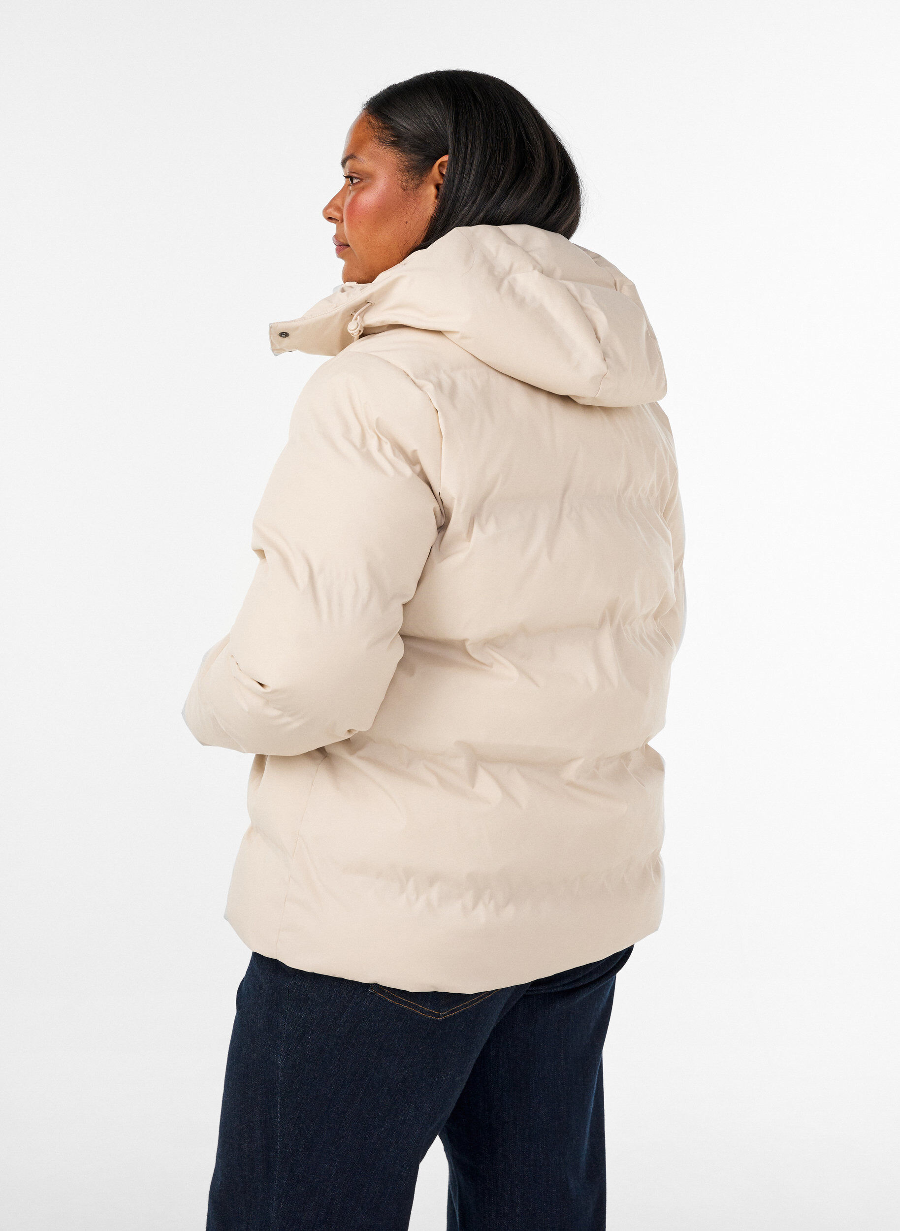 ZizziLyhyt toppatakki irrotettavalla hupulla, Vanilja, Model image number 2