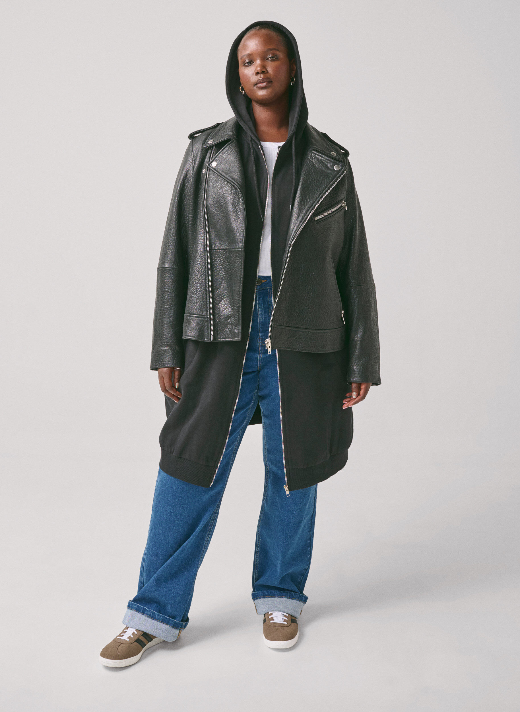 Zizzi Pitk&auml; puuvillainen college-neuletakki hupulla, Musta, Image image number 0