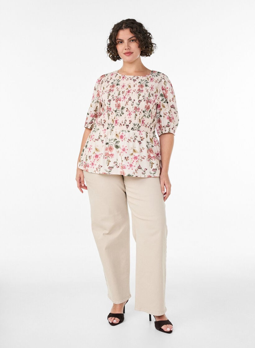 Viskoosipusero smokkauksella ja peplum-efektill&auml;, Vanilja, Model image number 1