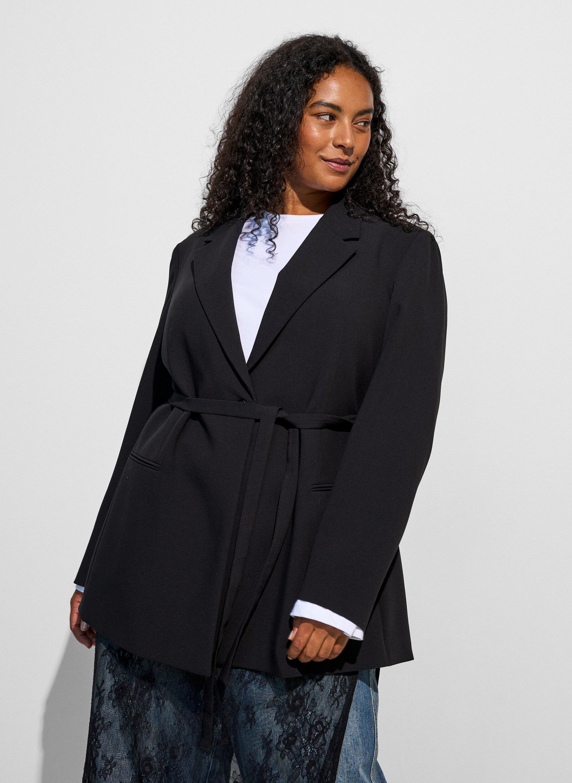 ZizziBleiseri irrotettavalla solmionvy&ouml;ll&auml;, Musta, Model image number 3