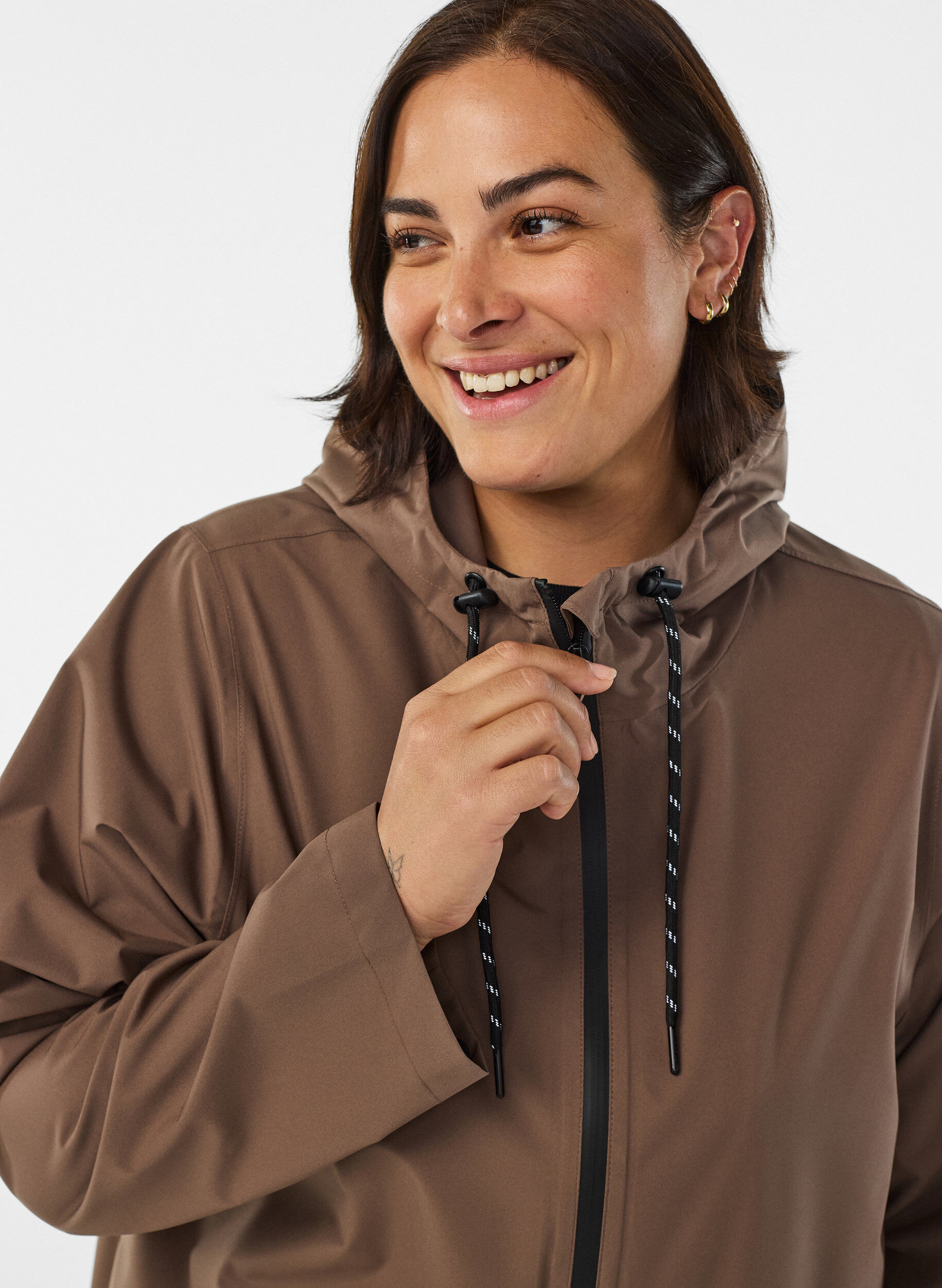 ZizziSadetakki, jossa on taskut ja huppu, Ruskea, Model image number 3