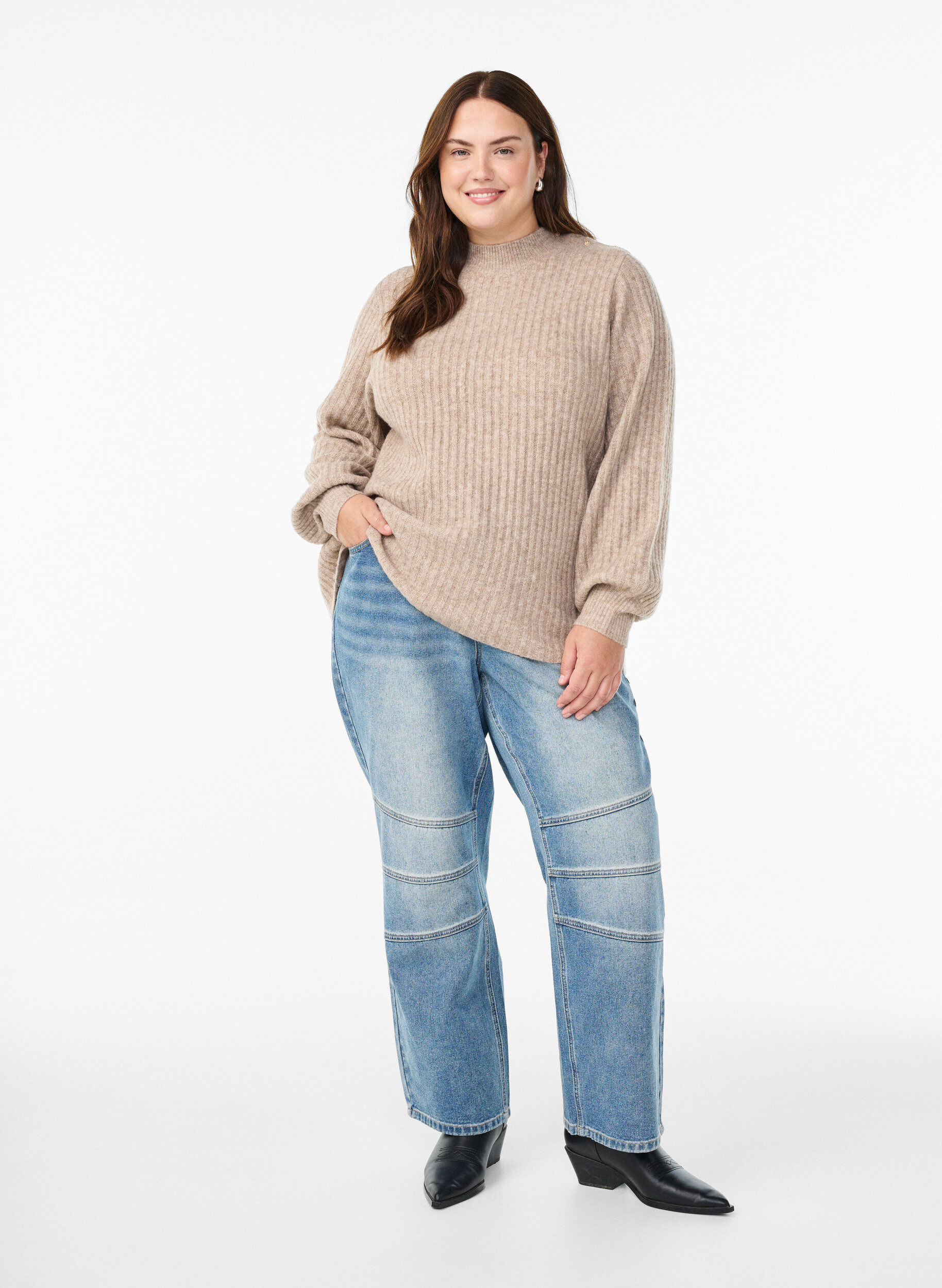 ZizziRibattu neulepusero puff-hihoilla ja napeilla, Beige, Model image number 1