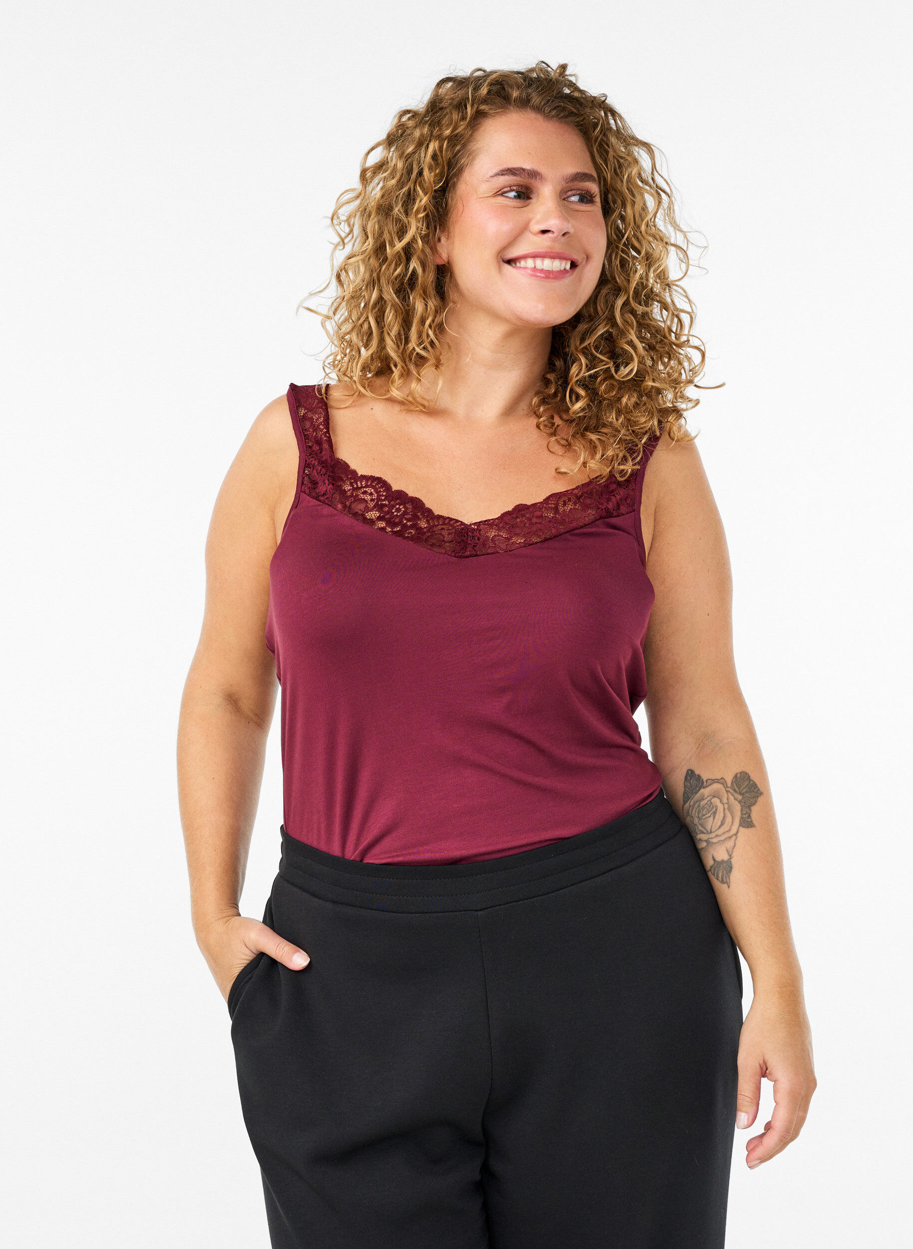 ZizziPitsireunainen viskoositoppi, Punainen, Model image number 0