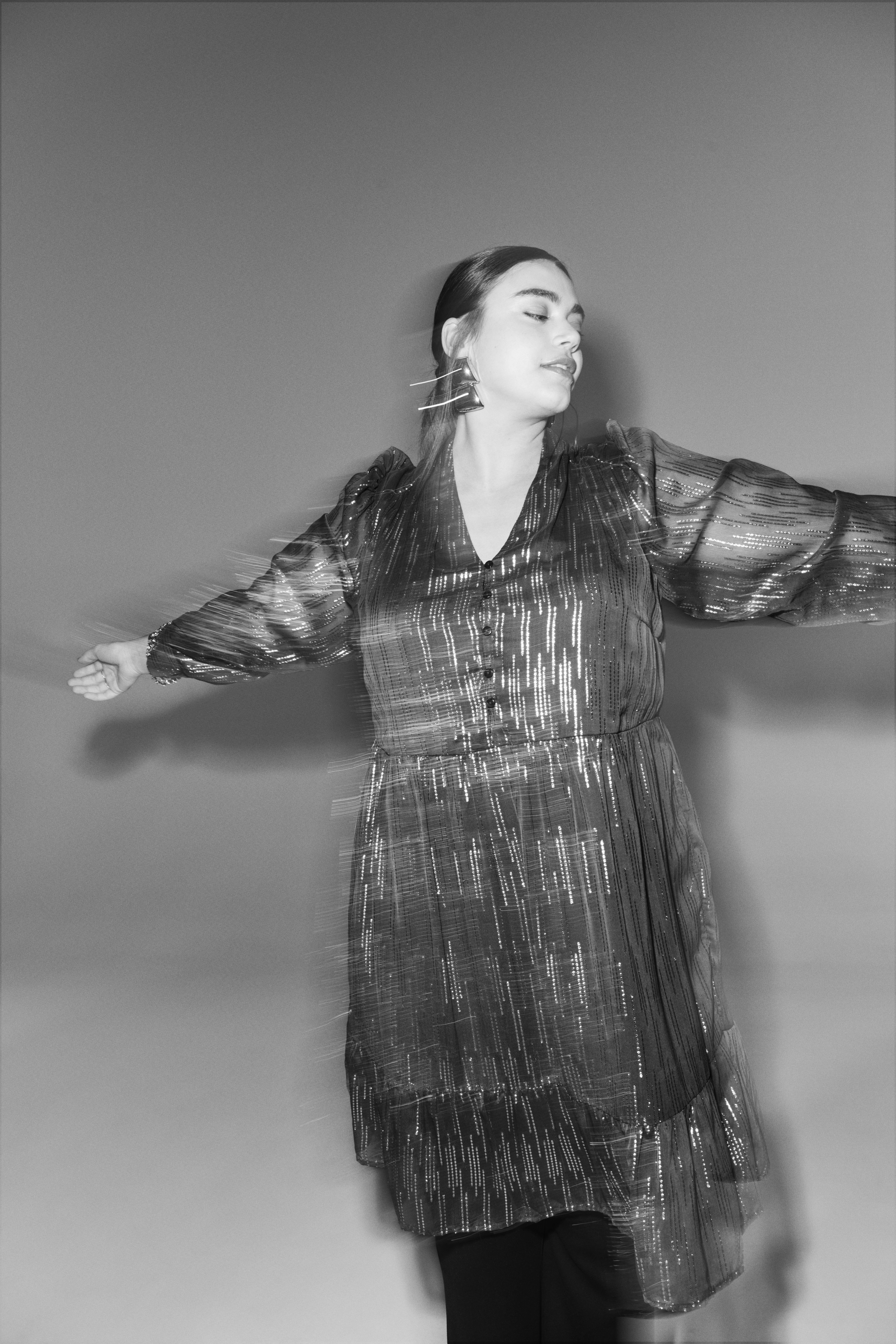 Zizzi Kjole med glimmer, , Model