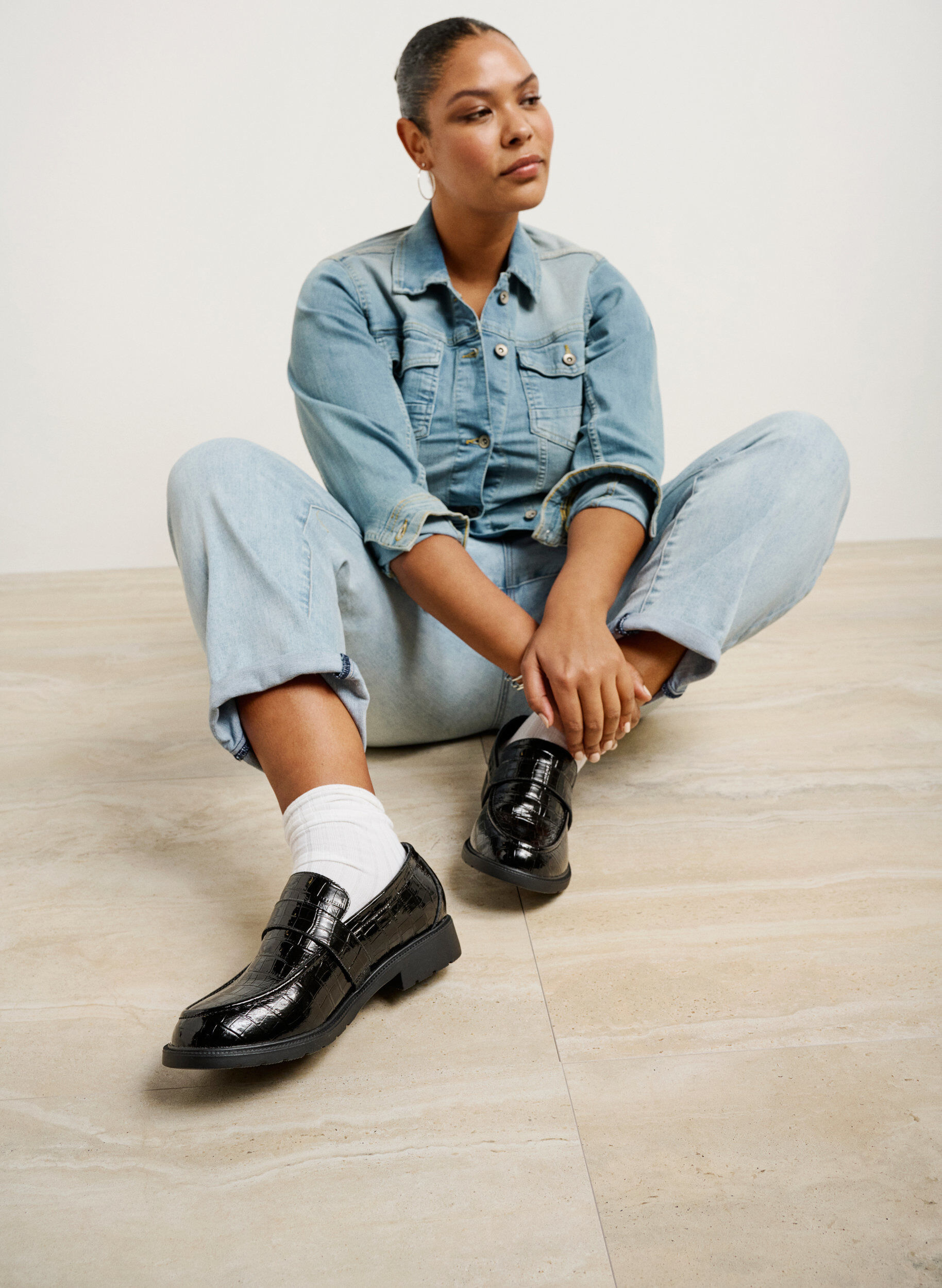 Zizzi Leve&auml;lestiset krokotiilikuvioiset loaferit nahkaa, Black, Image image number 0