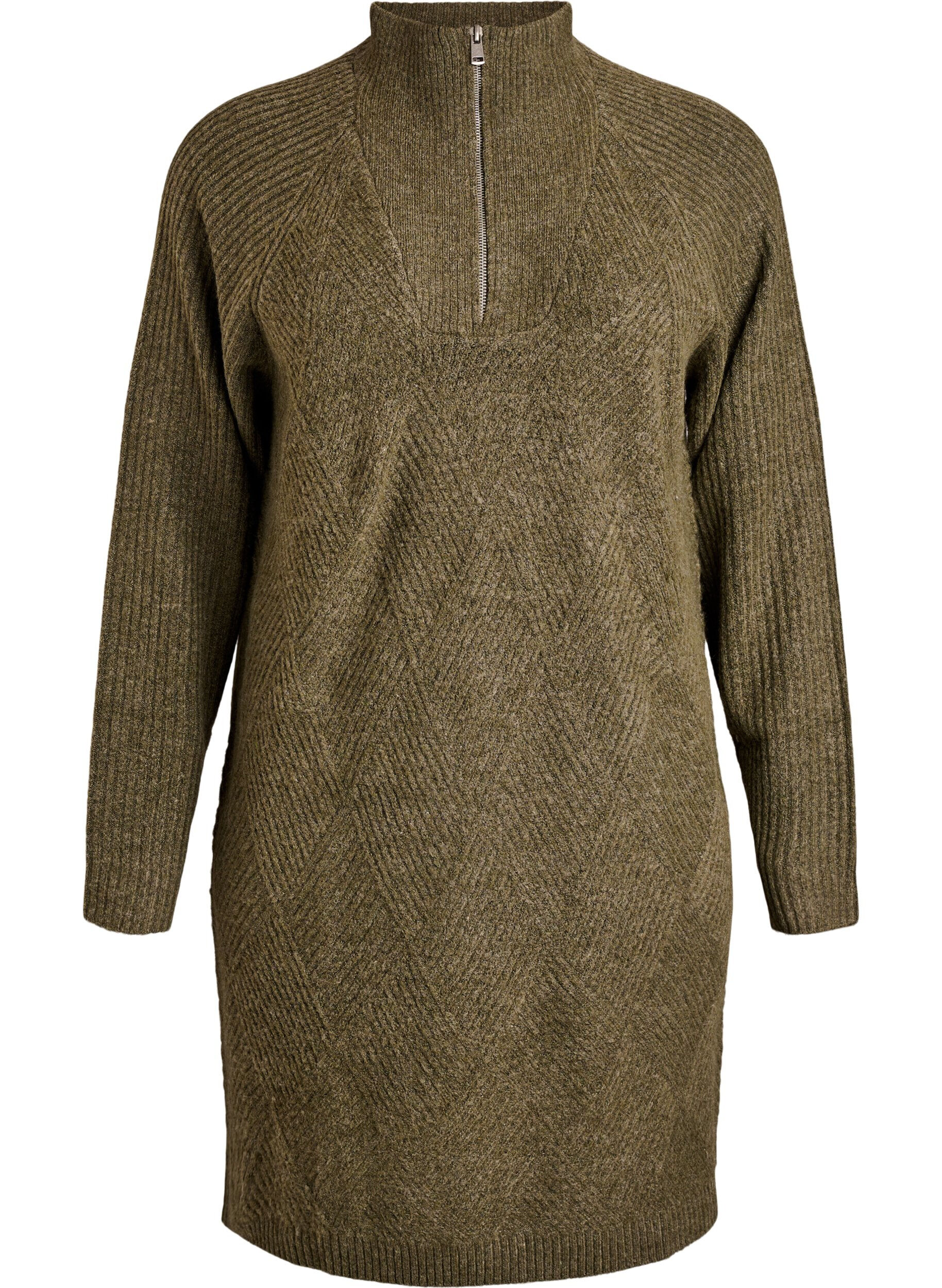 Polvimittainen neulemekko korkealla kauluksella