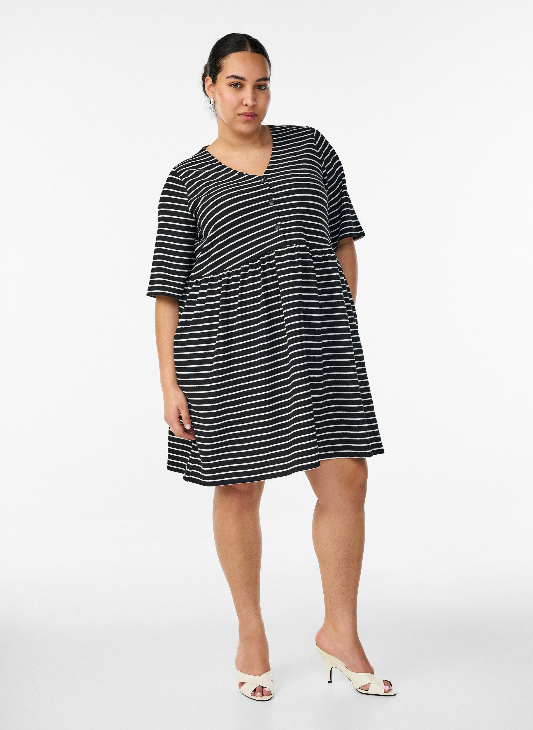 ZizziMekko ribbineuloksella ja empire-leikkauksella, Valkoinen, Model image number 1