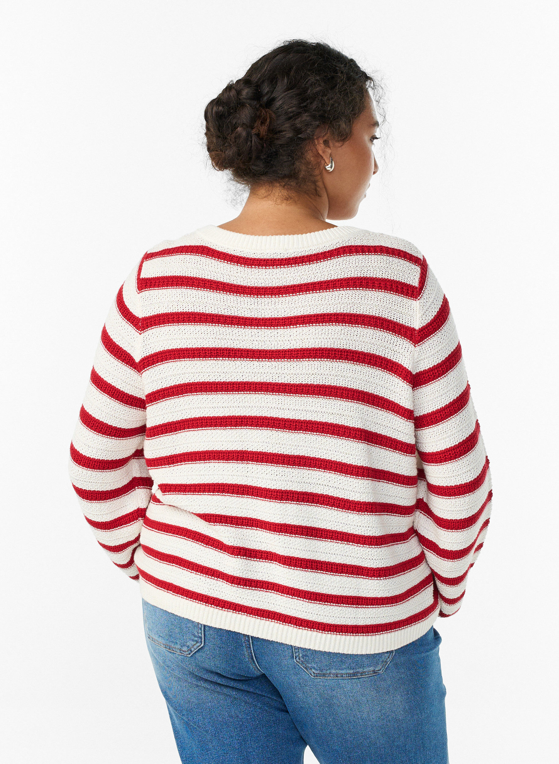 Zizzi Neuletakki, jossa tekstuurineulos ja koristeelliset napit, Punainen, Model image number 2