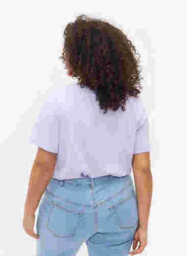 Puuvillainen t-paita pyöreällä pääntiellä ja painatuksella, Lavender W. Love, Model image number 1