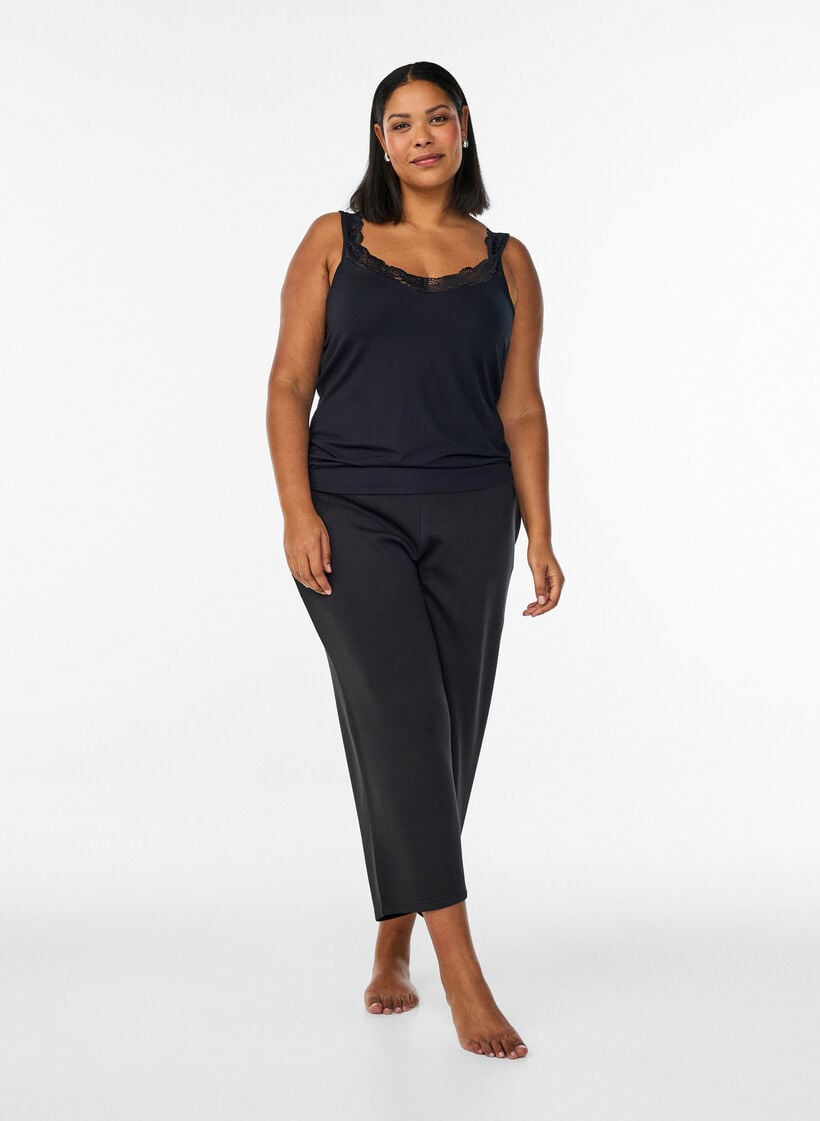 Pitsireunainen viskoositoppi, Musta, Model image number 1