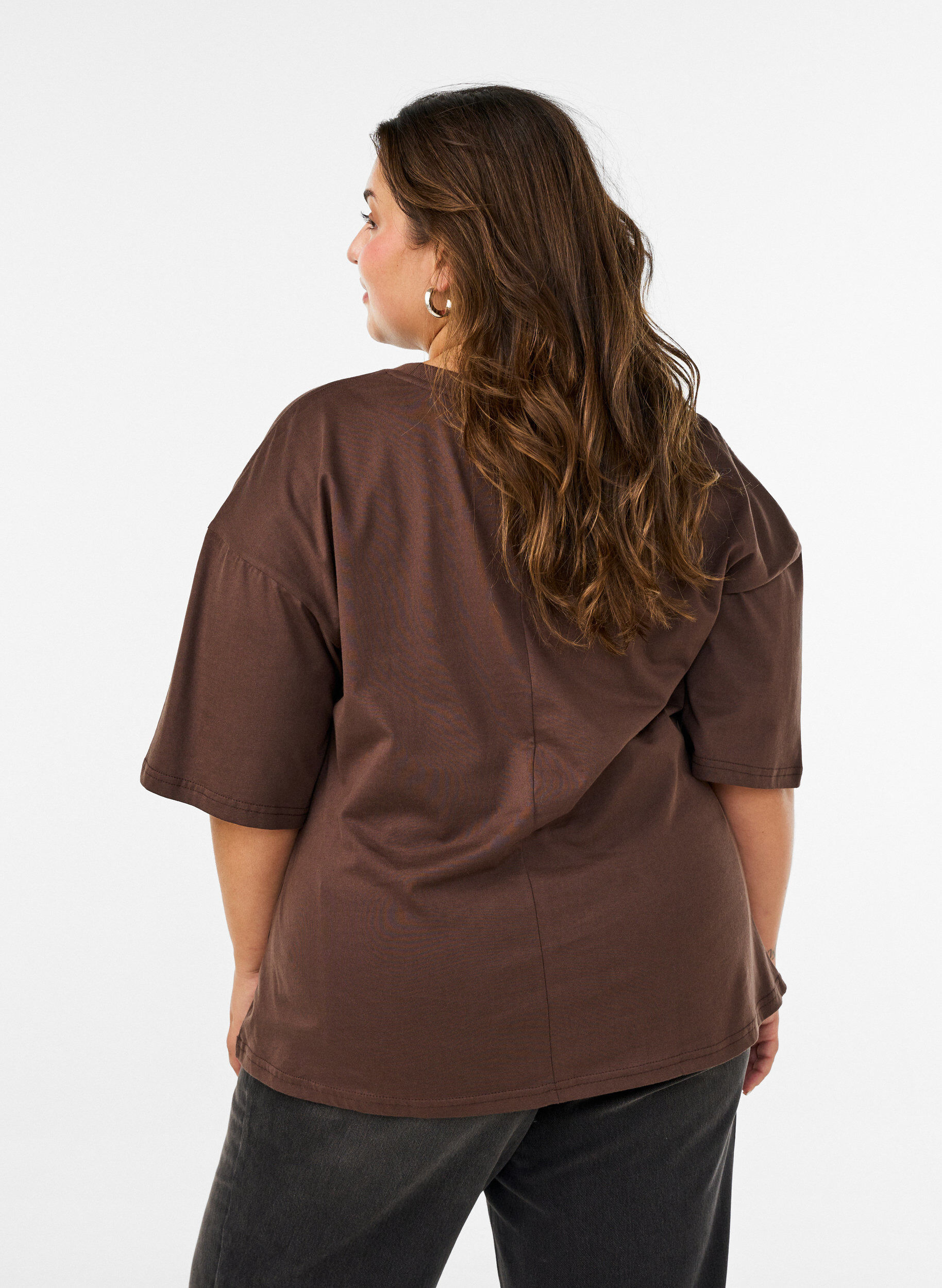 ZizziT-paita drapeeratulla yksityiskohdalla, Ruskea, Model image number 2