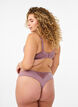 Muotoiltu rintaliivit pitsillä ja sileillä kupeilla, Vaaleanpunainen, Model image number 2