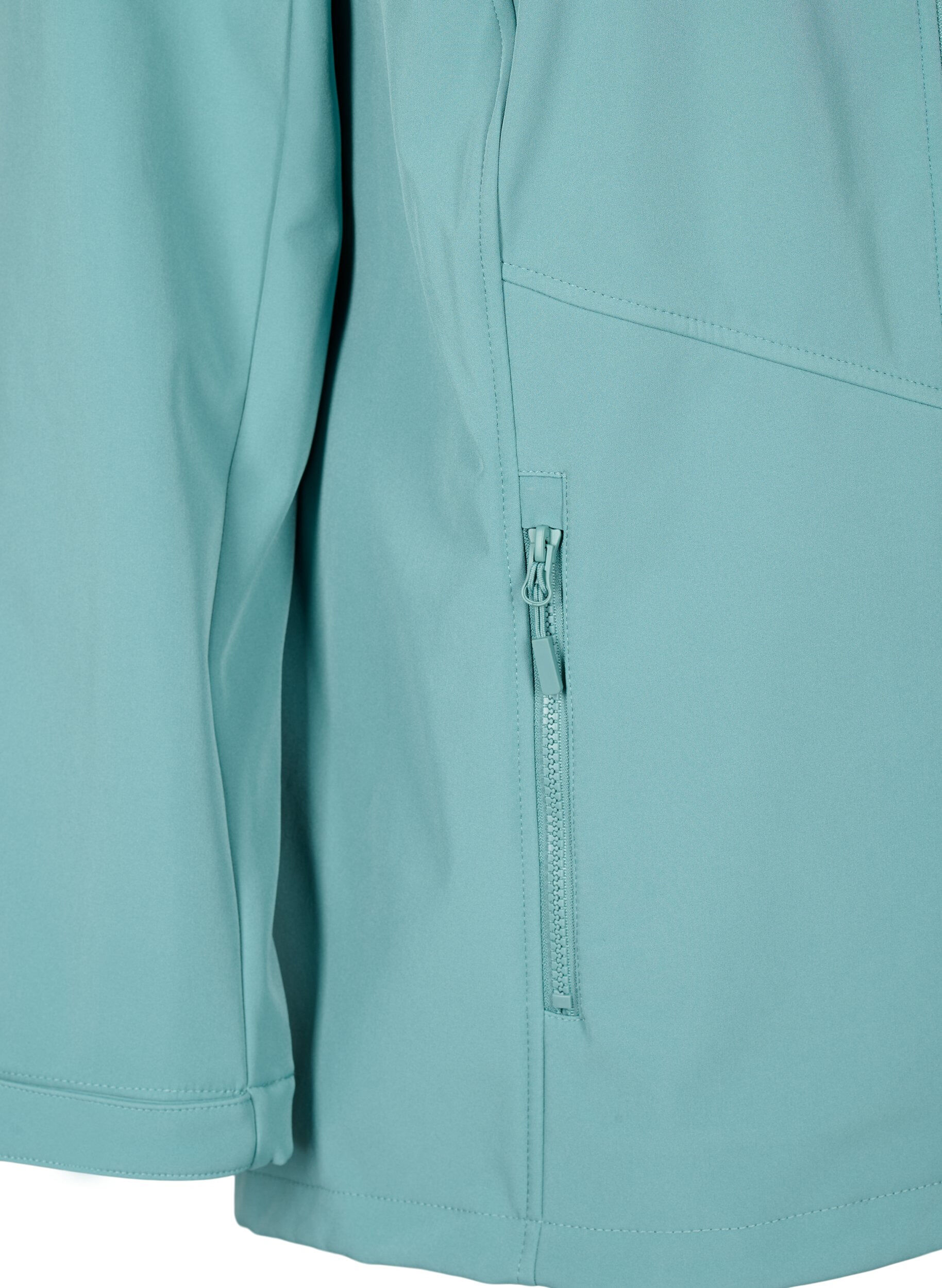 Zizzi Lyhyt softshell-takki, jossa on taskut, Arctic, Packshot image number 3
