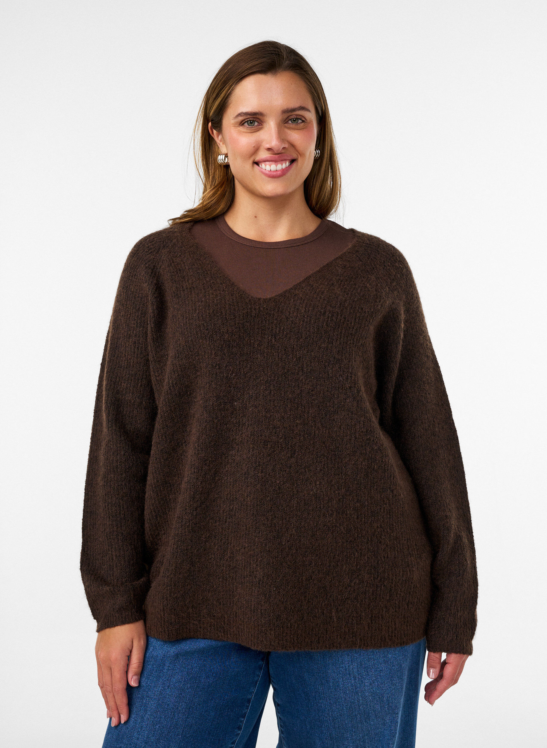 ZizziNeulepusero v-p&auml;&auml;ntiell&auml; ja raglanhihoilla, Ruskea, Model image number 0